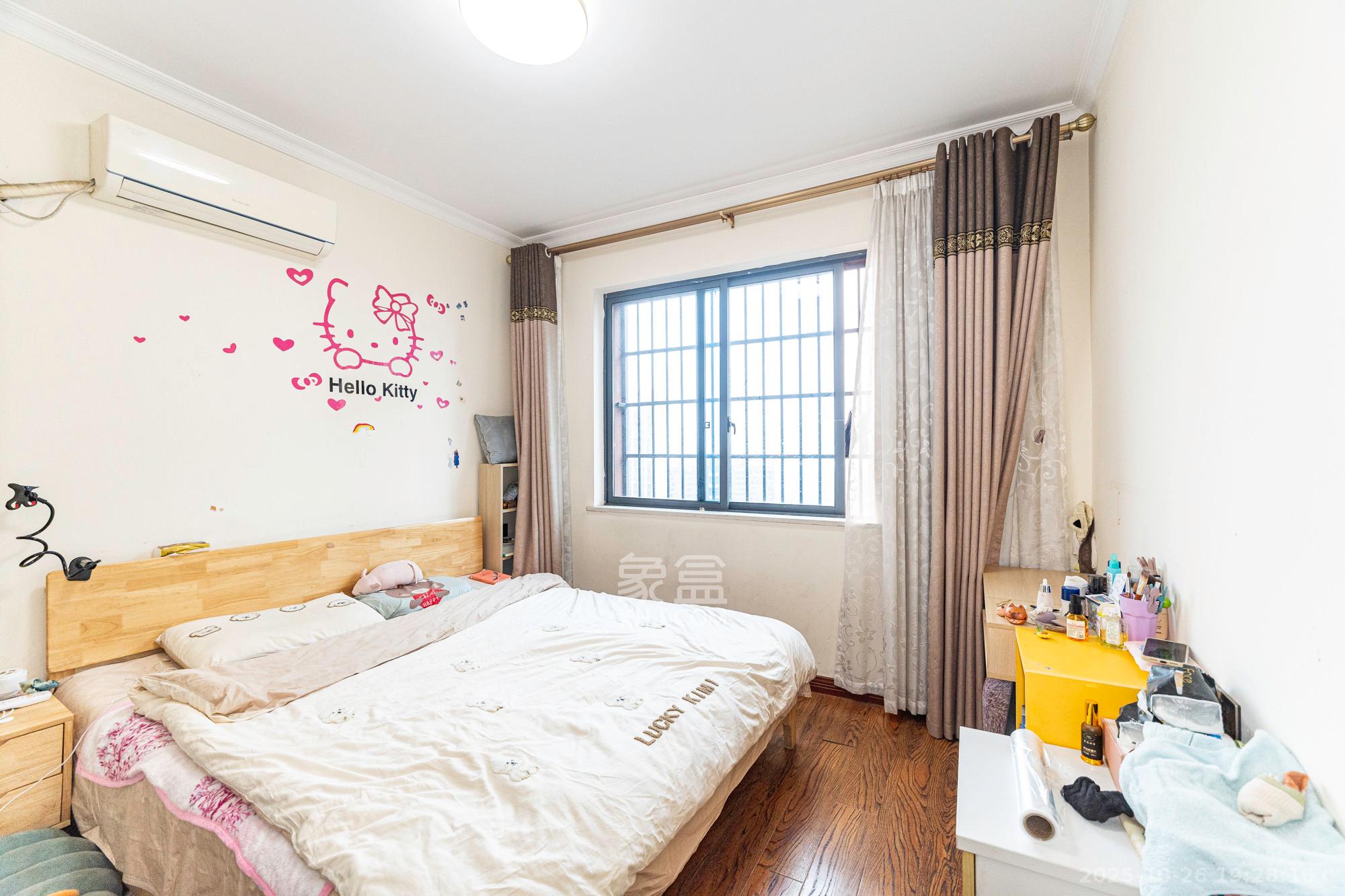 辉宏橄榄城 3室2厅1卫 61.0万 辉宏橄榄城 3室2厅1卫 61.0万卧室