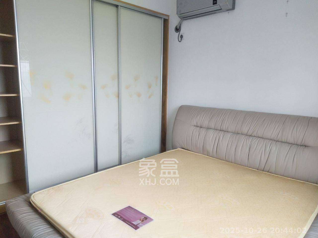 麓江春 2室1厅1卫 2300.0元/月 麓江春 2室1厅1卫 2300.0元/月室内图