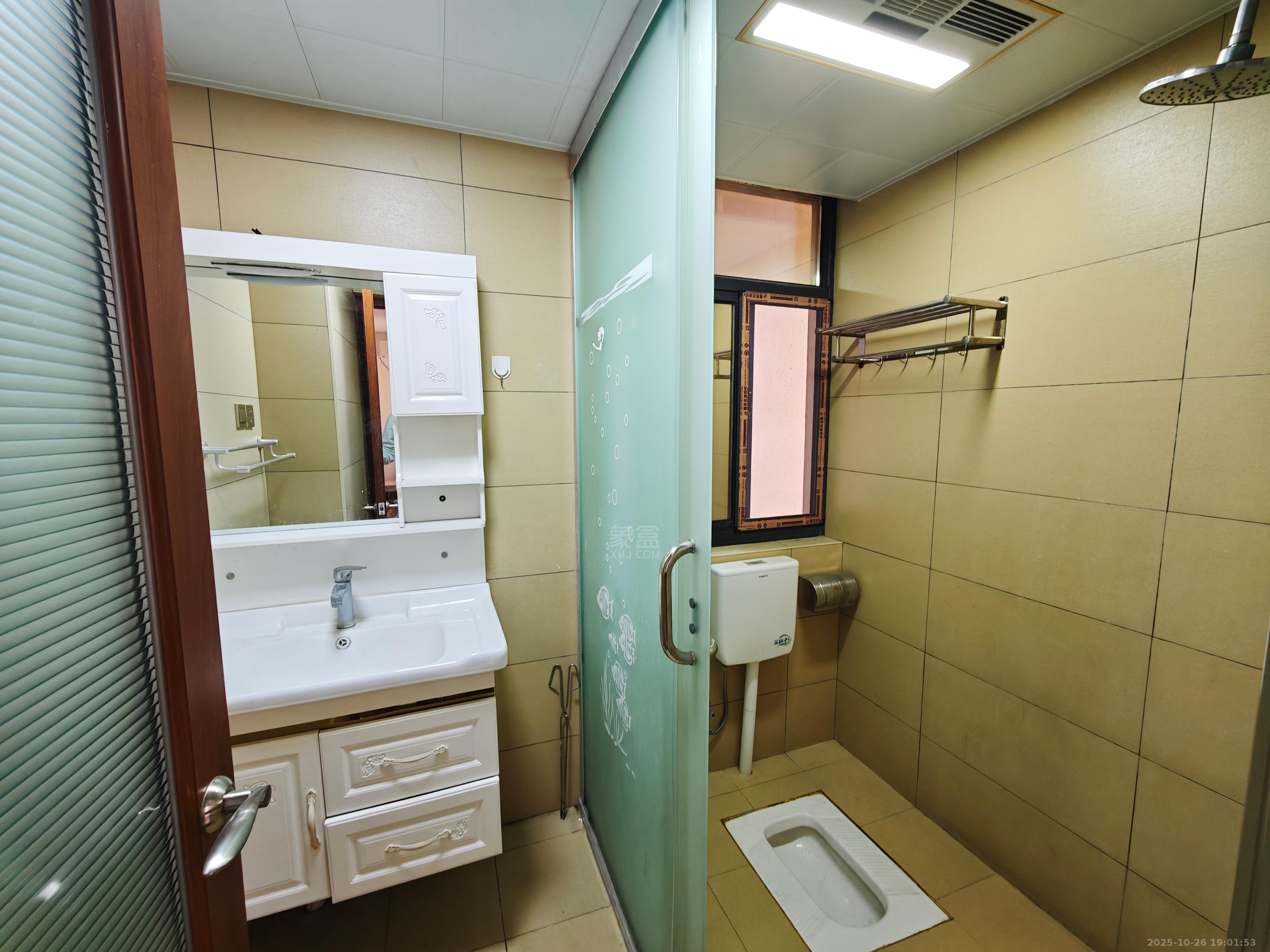 武广国际学苑  2室2厅1卫    1800.0元/月 武广国际学苑  2室2厅1卫    1800.0元/月室内图