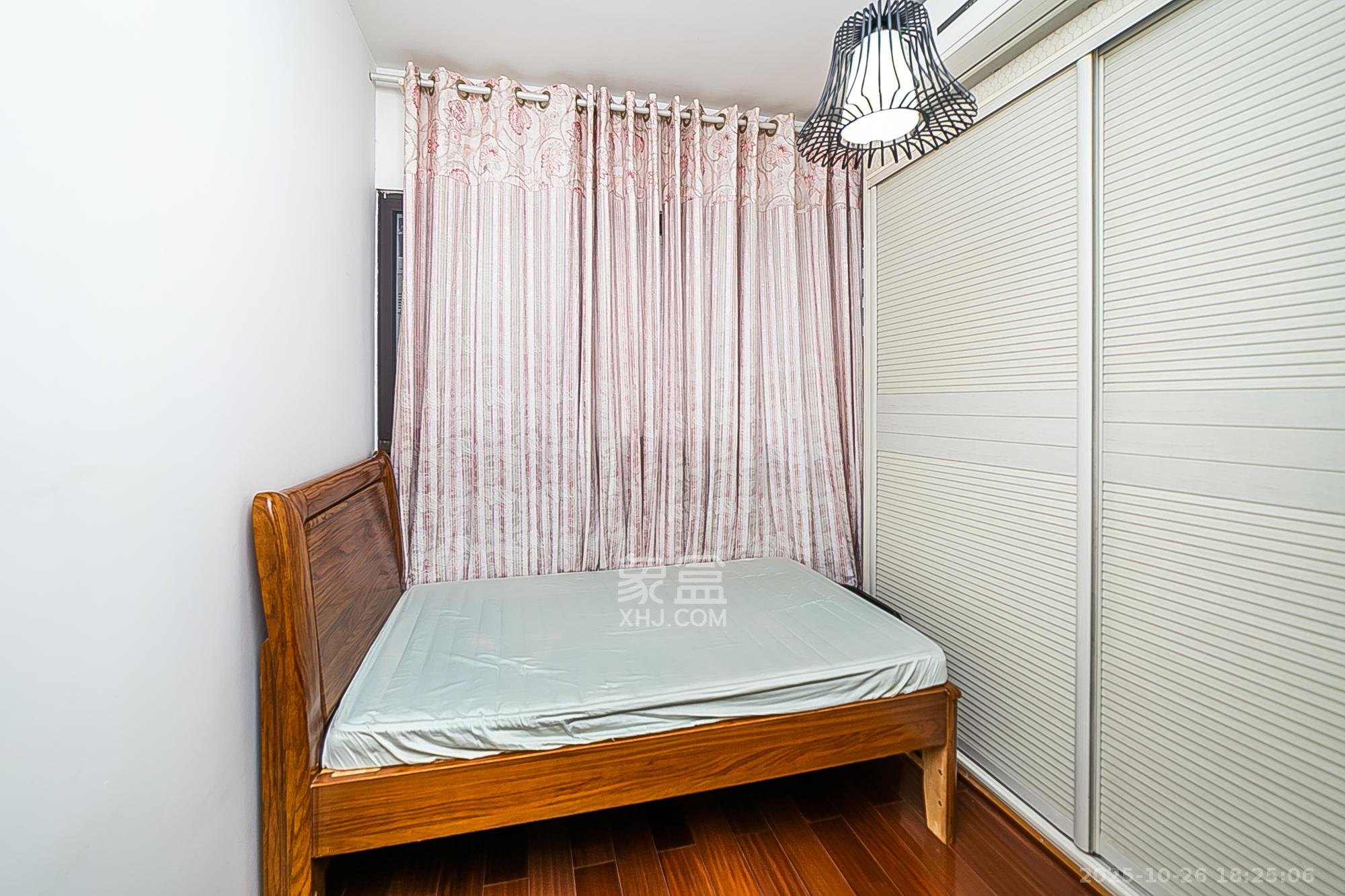 通用时代国际社区  3室2厅2卫    120.0万卧室