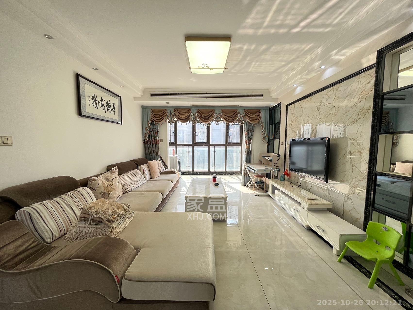 南山雍江汇（滨江国际新城）  3室2厅2卫    3600.0元/月