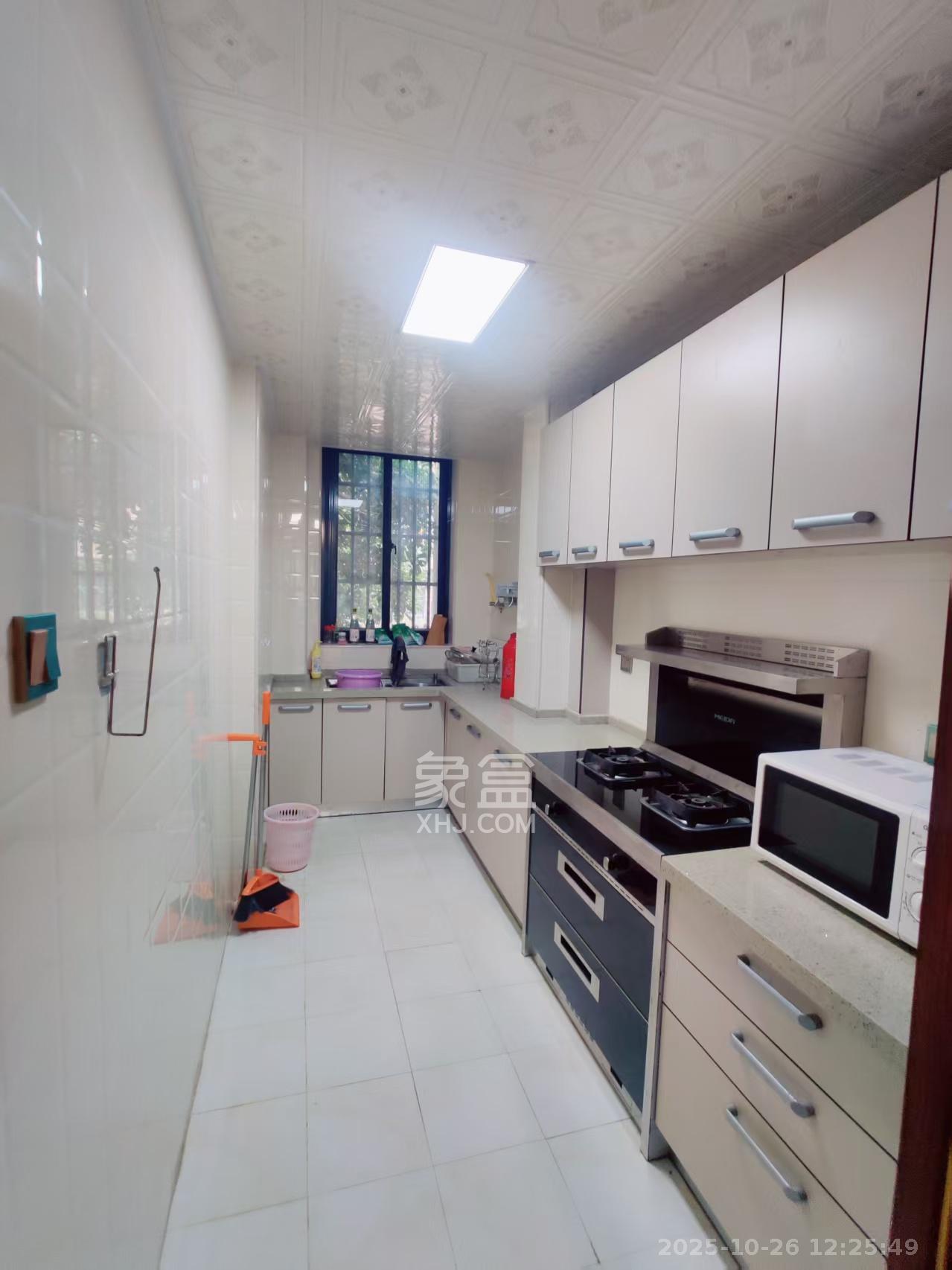 澳海澜庭  2室1厅1卫    1500.0元/月