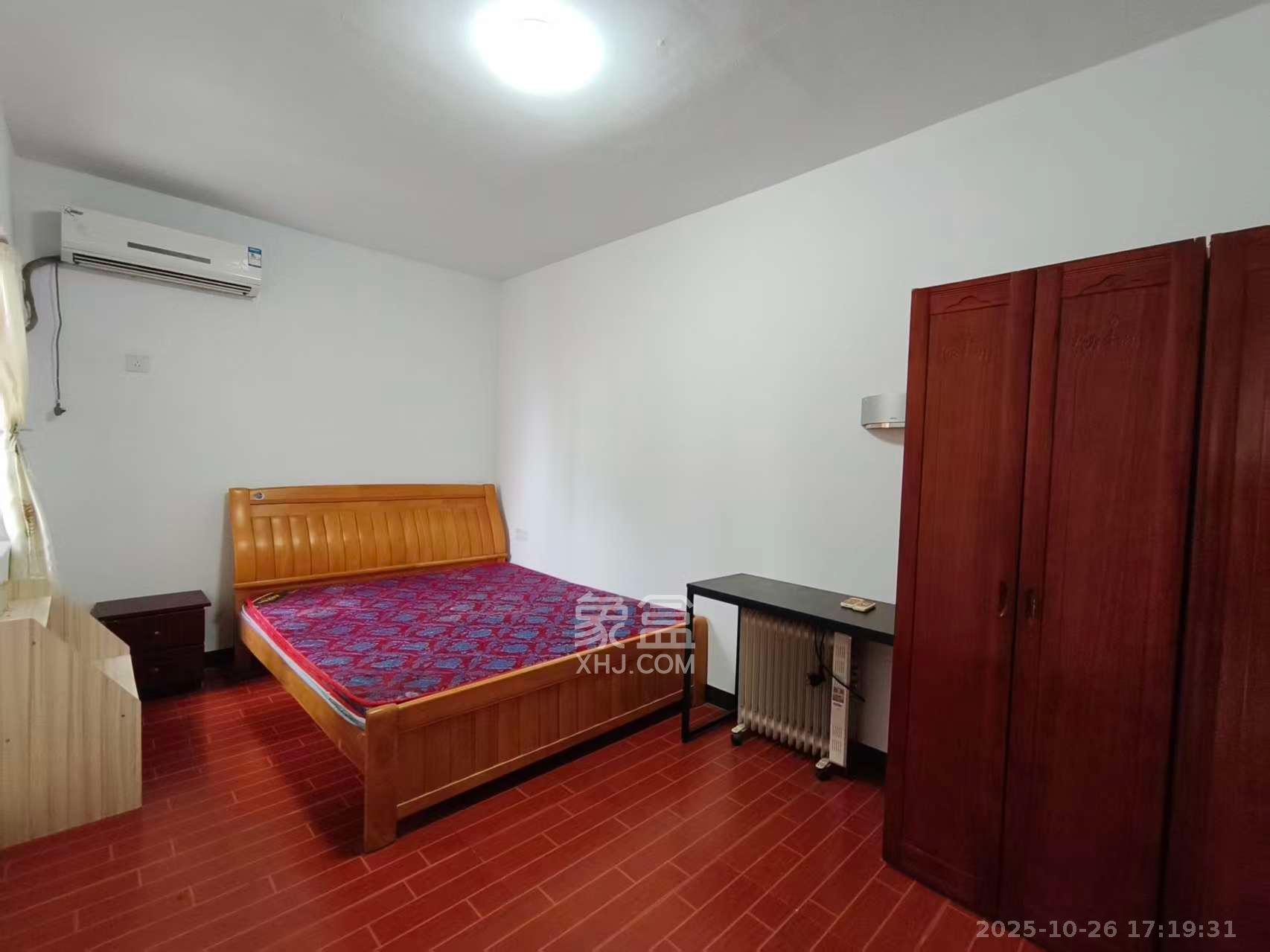 岳华嘉园  2室2厅1卫    1800.0元/月室内图