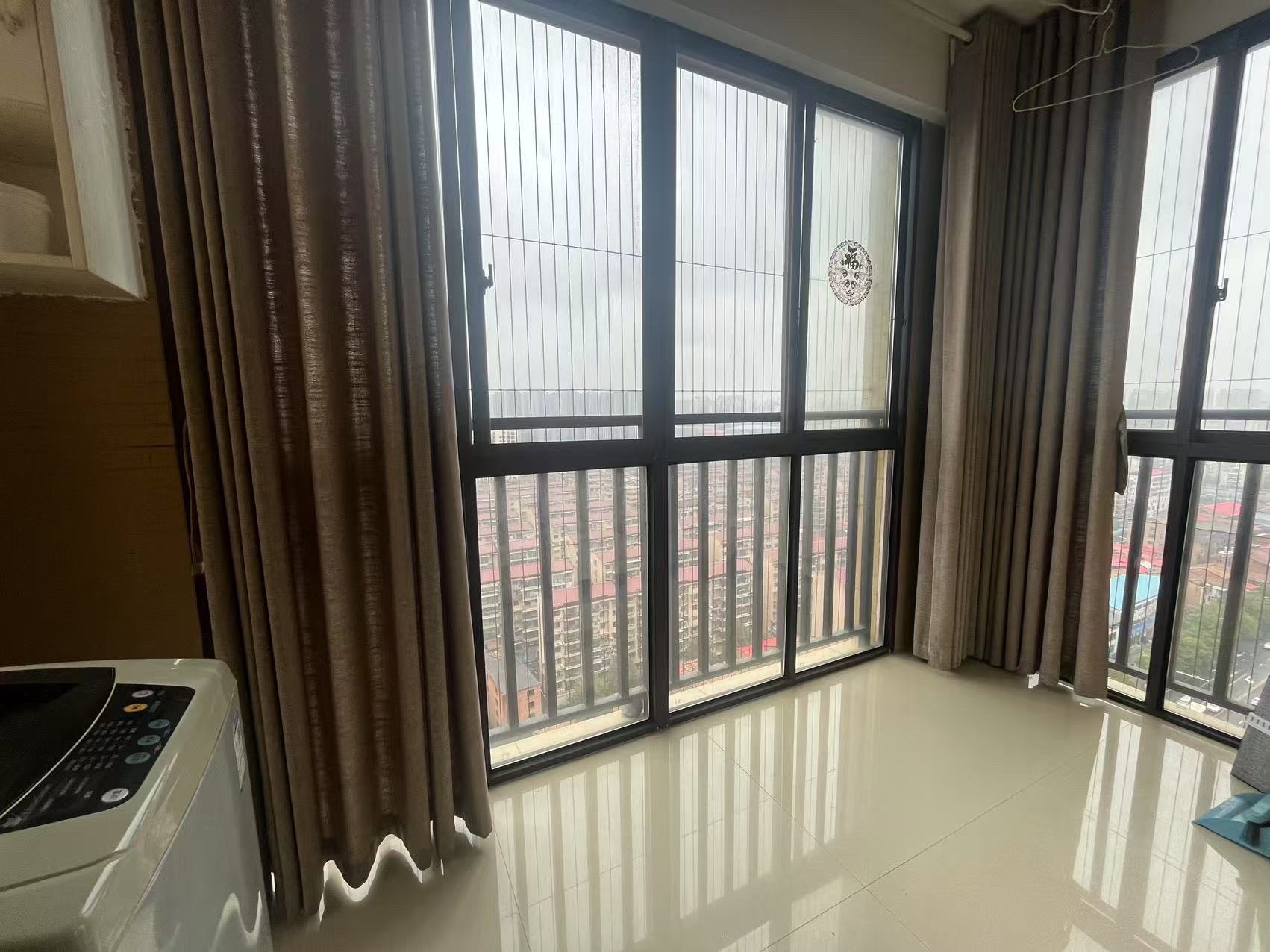 英伦首府金域豪廷  1室0厅0卫    25.0万客厅