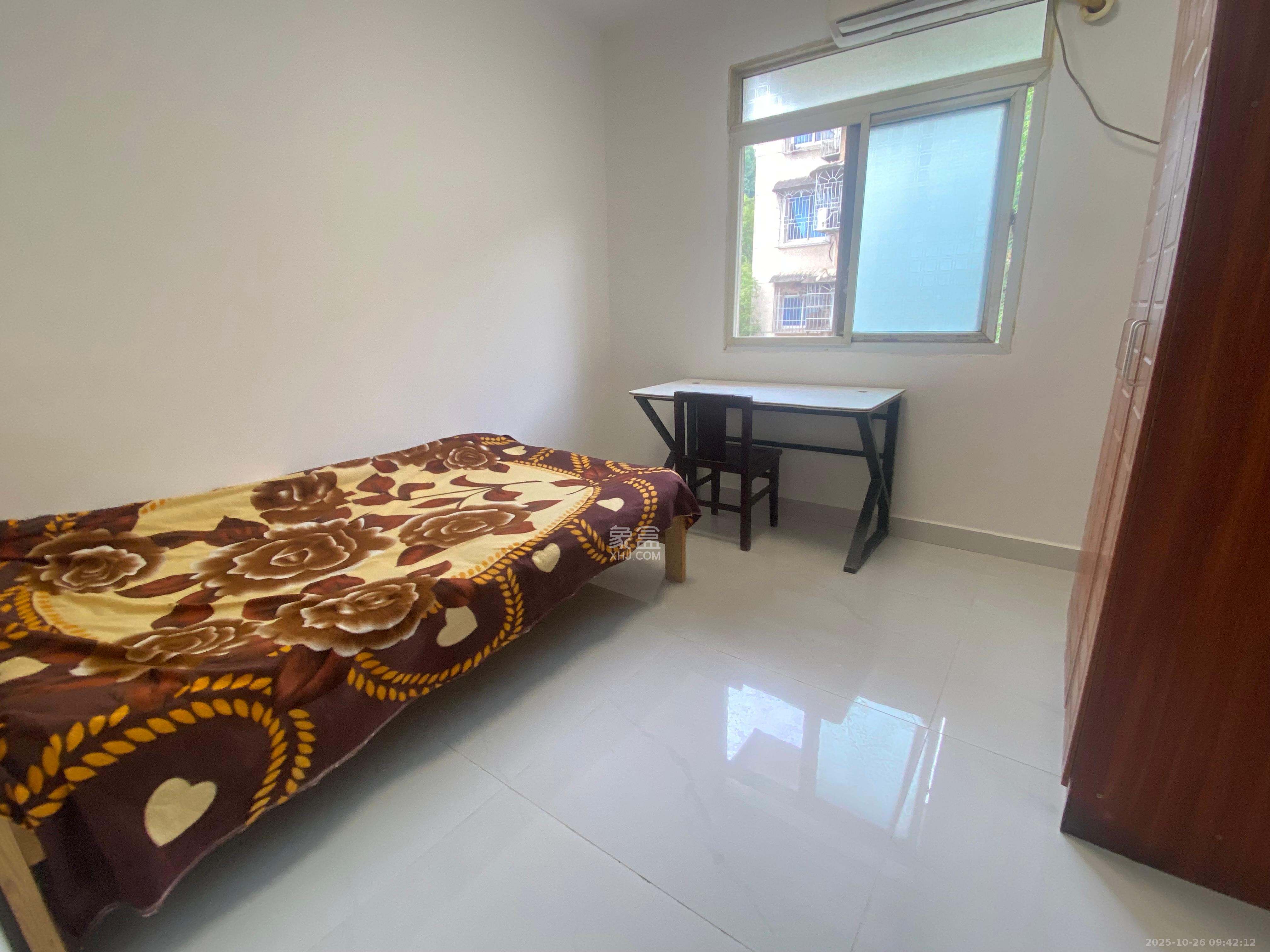 长坡社区 2室1厅1卫 2000.0元/月 长坡社区 2室1厅1卫 2000.0元/月室内图