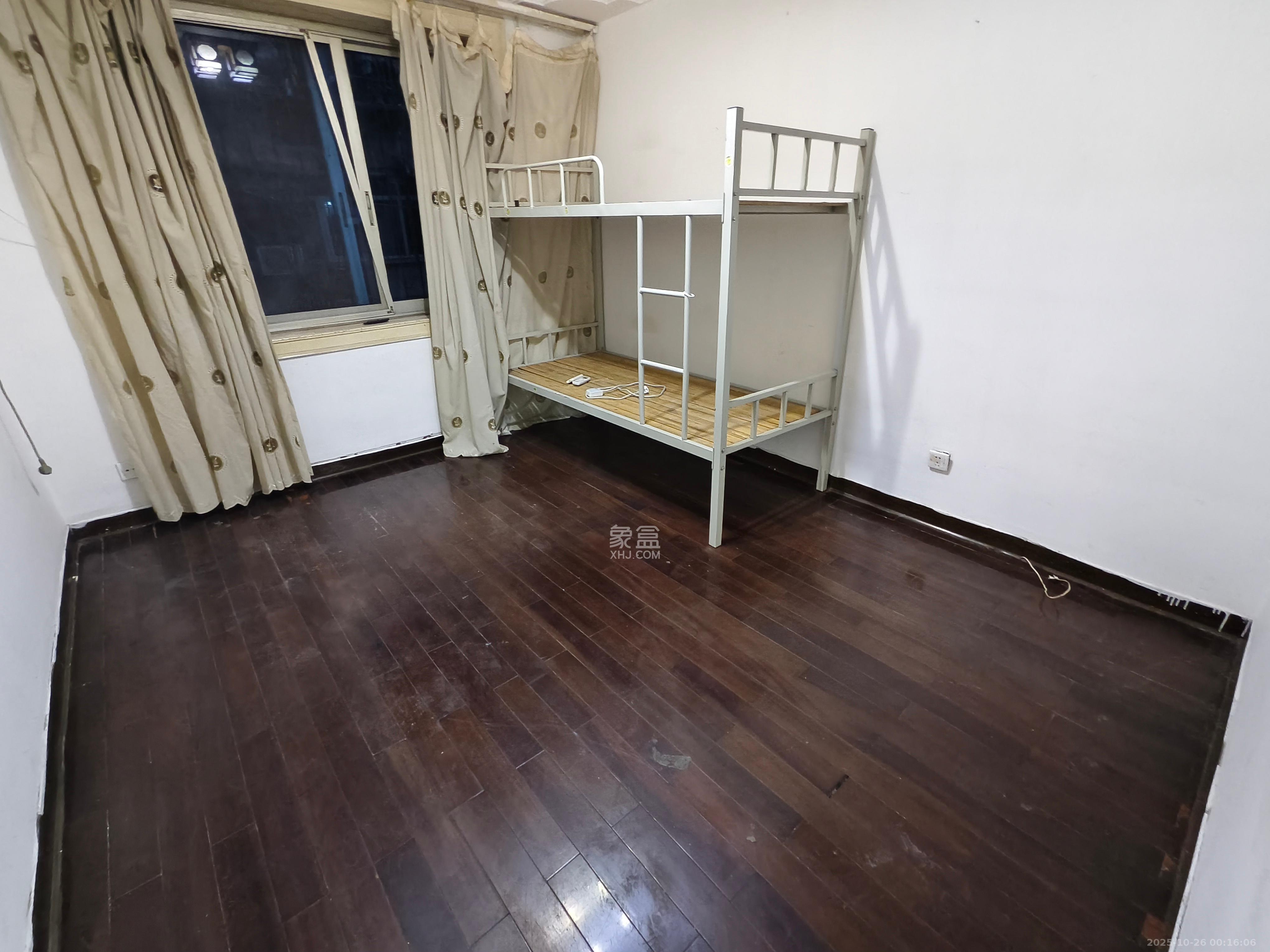 南湖公寓（万顺公寓）  3室1厅1卫    1600.0元/月室内图