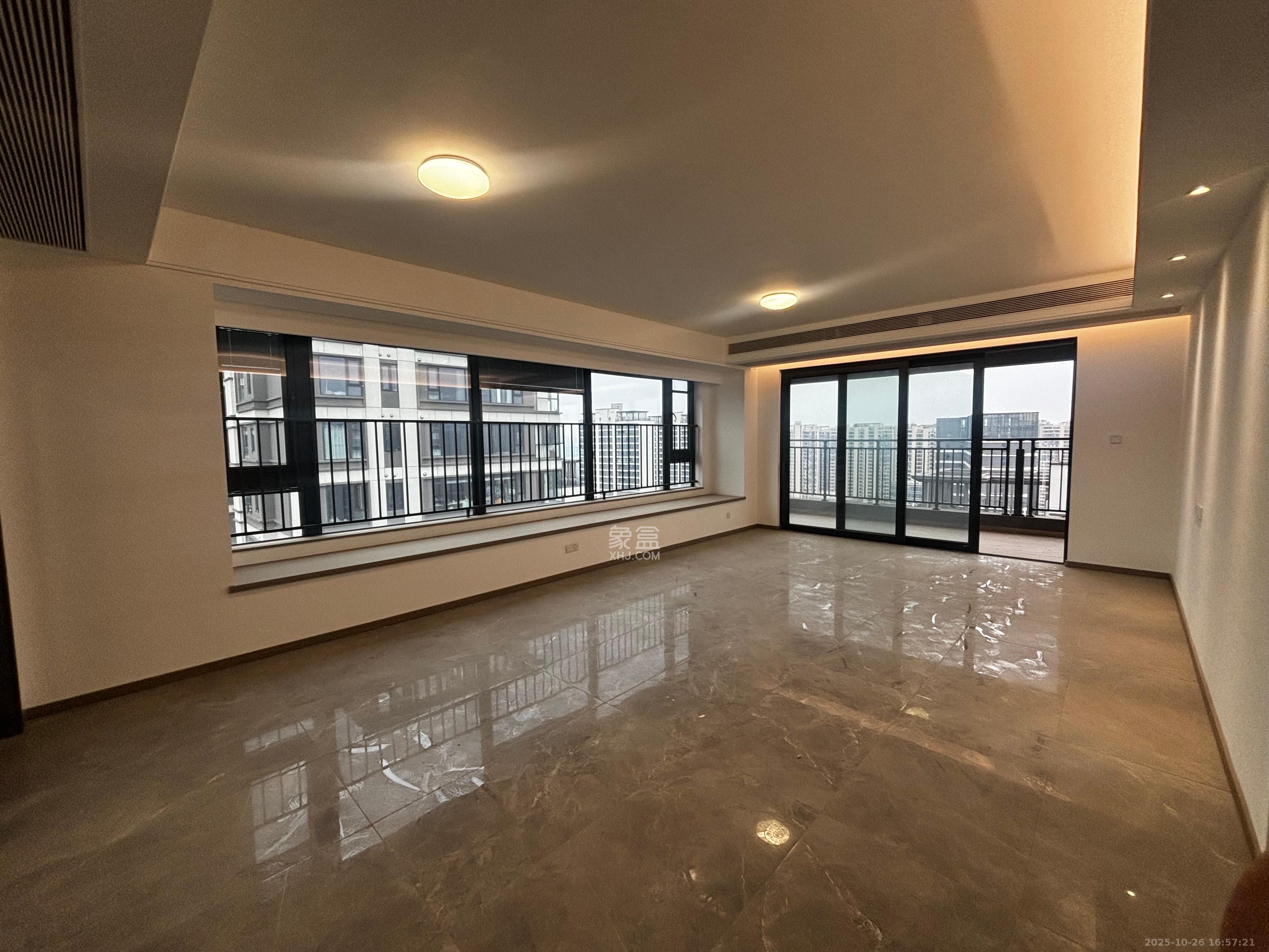 越秀湘江星汇城三期  4室2厅3卫    6800.0元/月 越秀湘江星汇城三期  4室2厅3卫    6800.0元/月