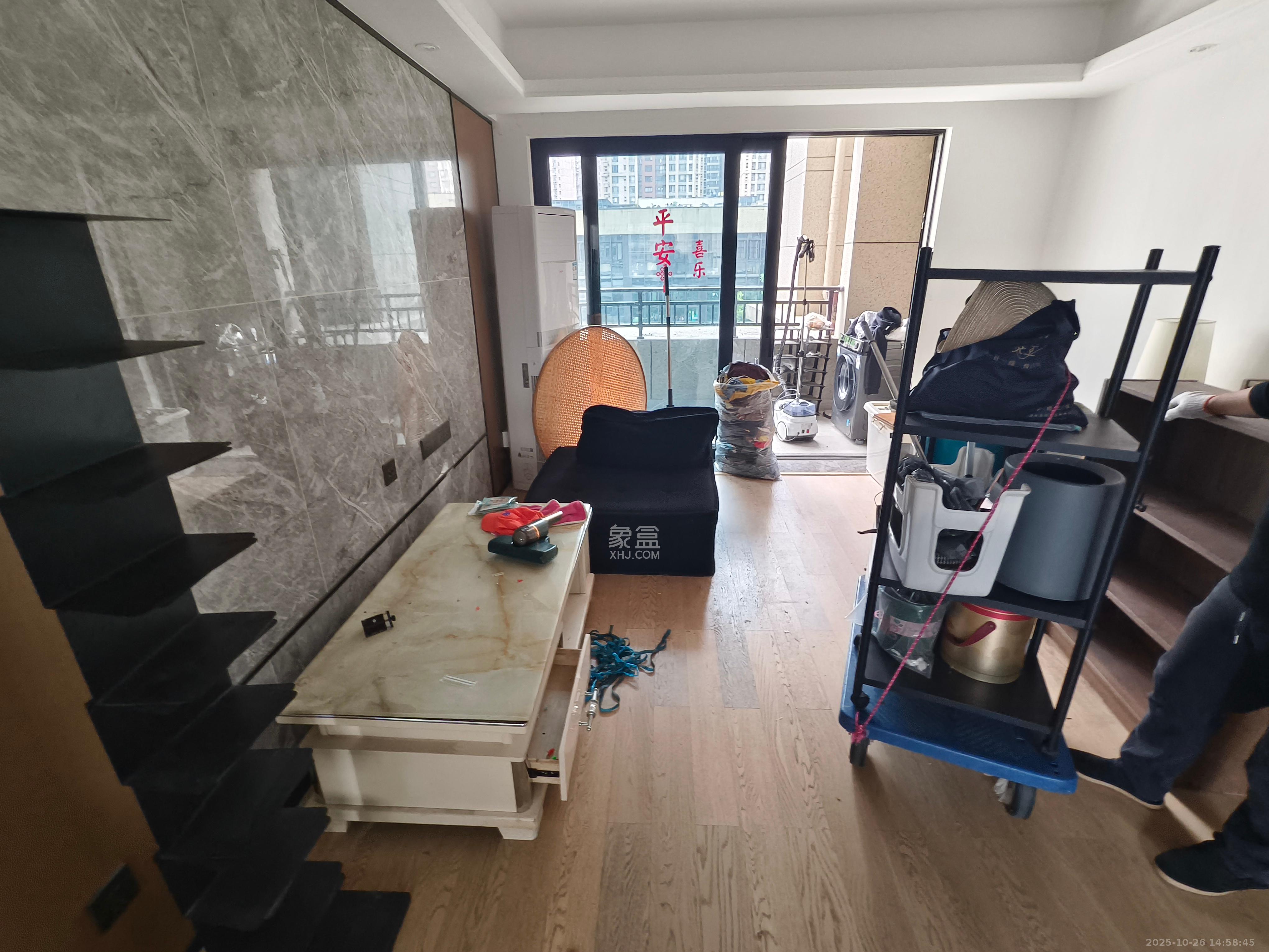 万科金域蓝湾  4室2厅2卫    3000.0元/月 万科金域蓝湾  4室2厅2卫    3000.0元/月