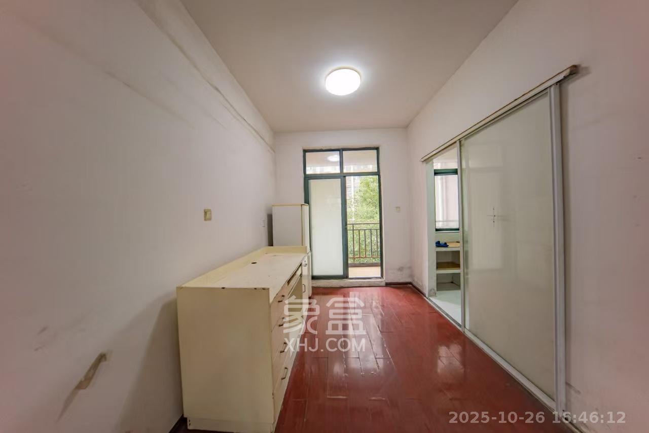 枫华府第  3室2厅1卫    1600.0元/月 枫华府第  3室2厅1卫    1600.0元/月室内图