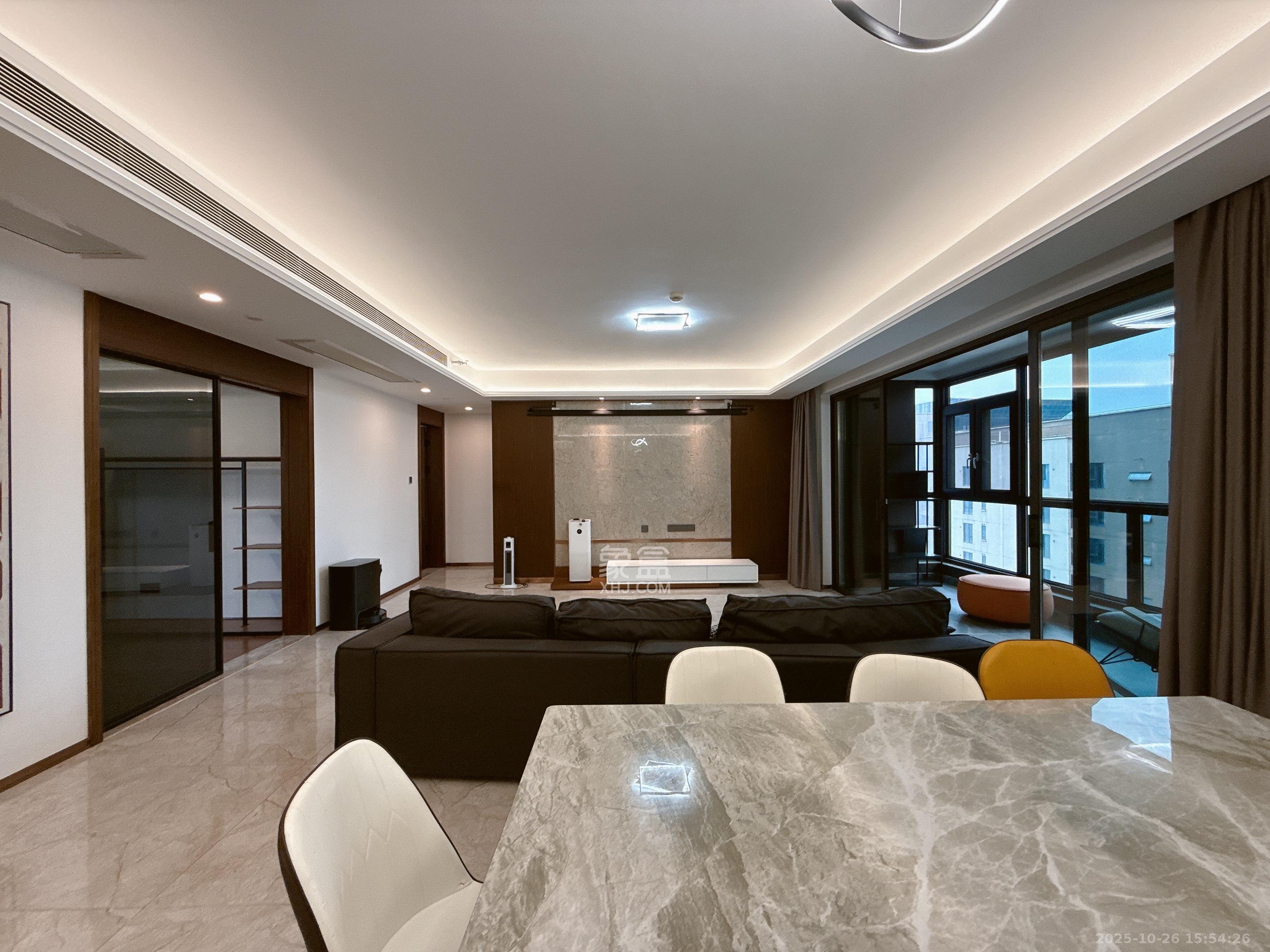 万科里金域滨江 4室2厅2卫 7700.0元/月 万科里金域滨江 4室2厅2卫 7700.0元/月室内图