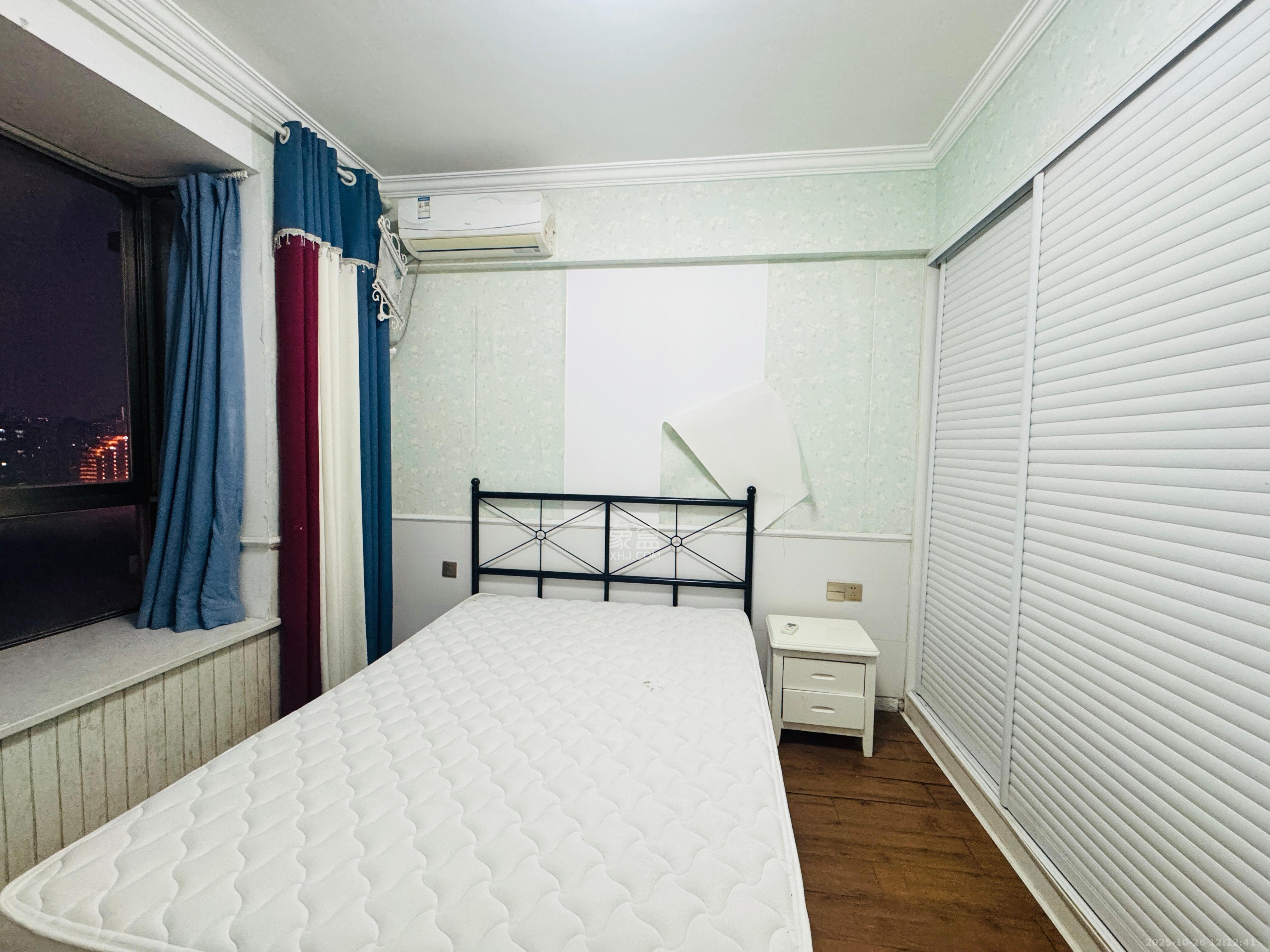 日出东方 2室1厅1卫 2400.0元/月 日出东方 2室1厅1卫 2400.0元/月室内图