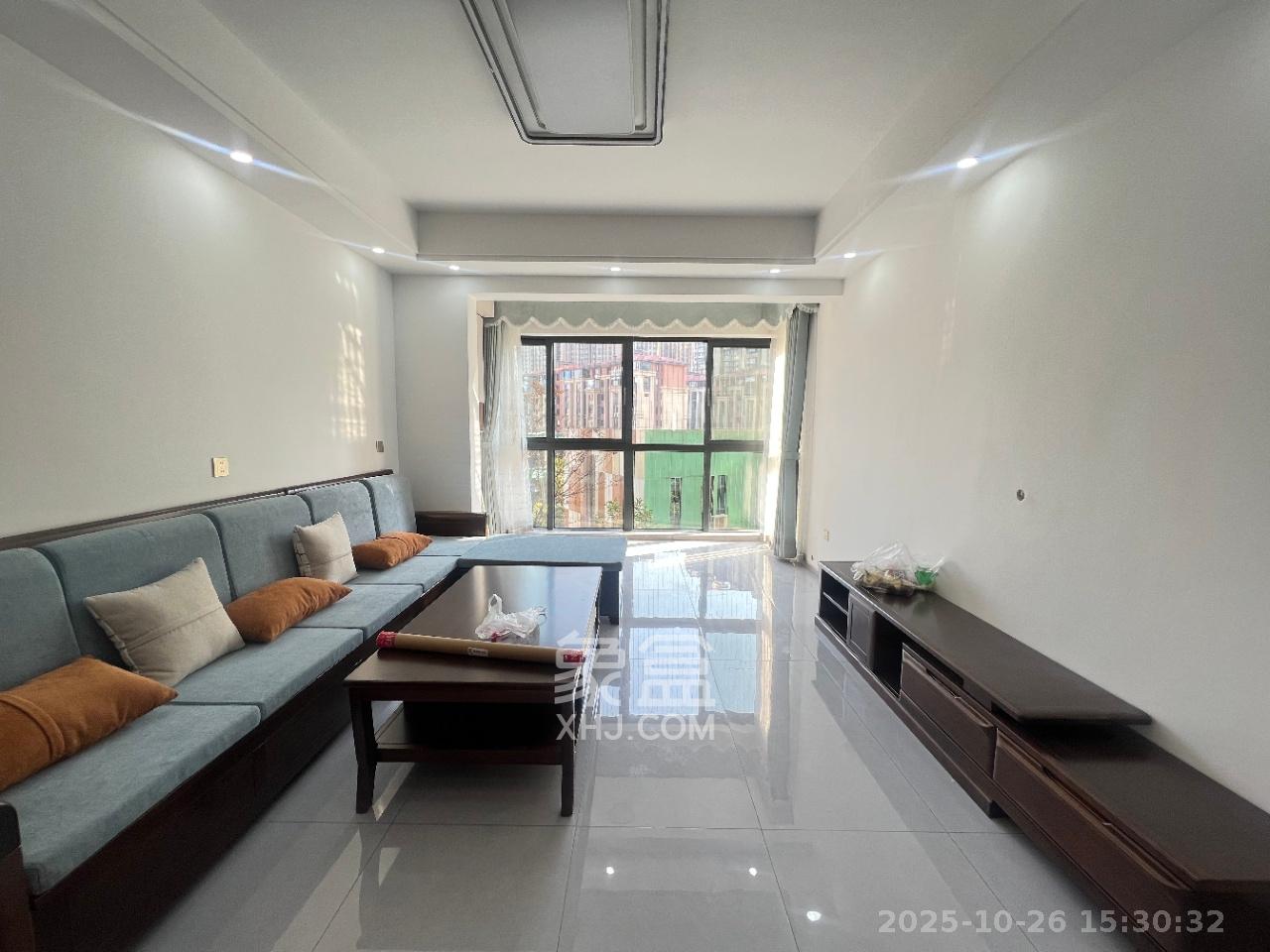 洋湖时代  3室2厅1卫    2300.0元/月 洋湖时代  3室2厅1卫    2300.0元/月室内图