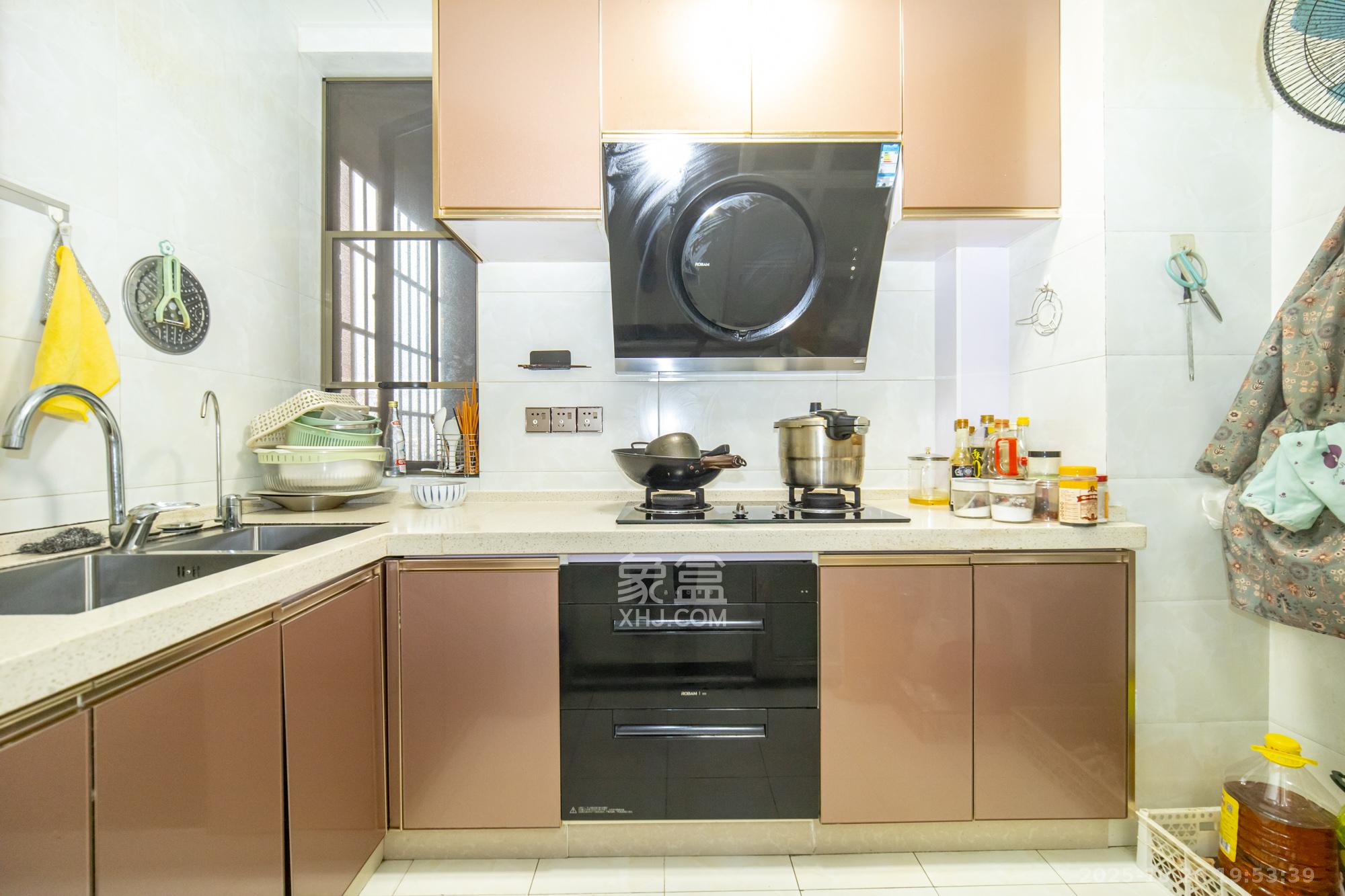 家和院  3室2厅1卫    79.8万厨房