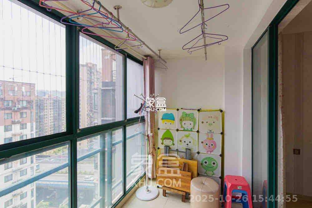 华盛世纪新城  4室2厅2卫    2200.0元/月 华盛世纪新城  4室2厅2卫    2200.0元/月室内图