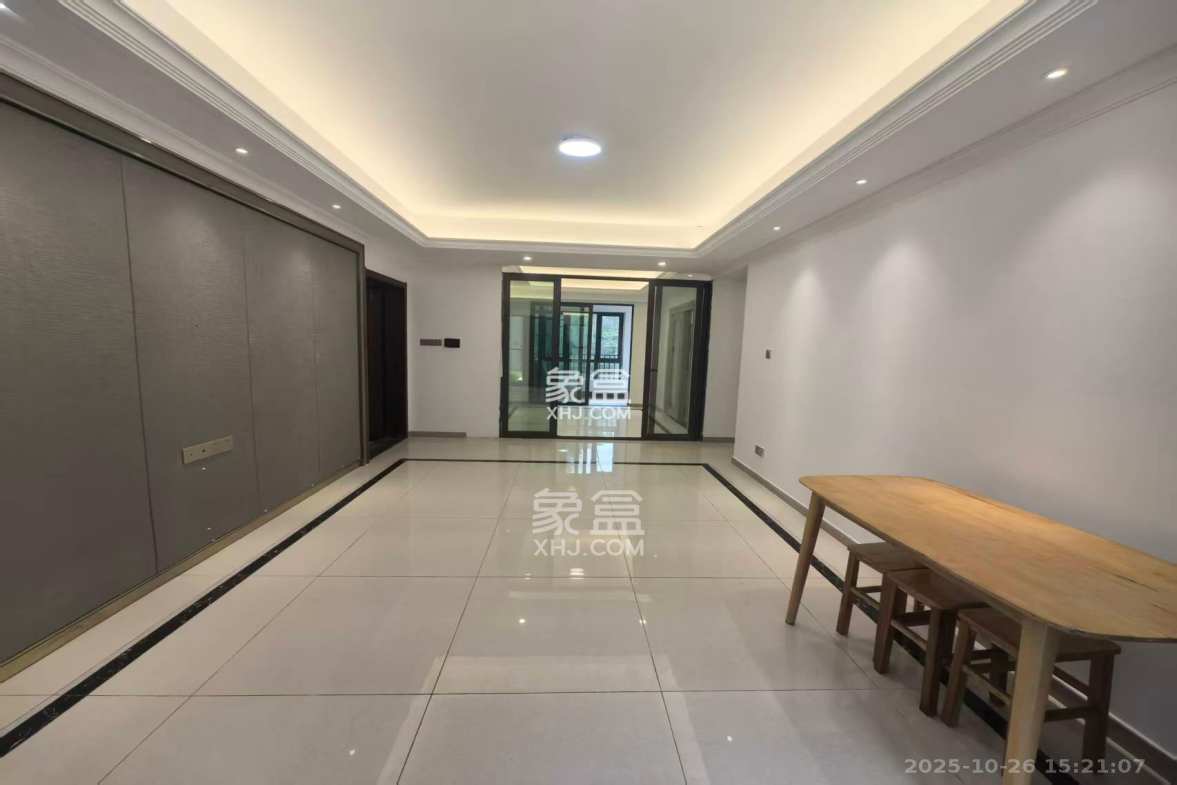 富力十号 3室2厅2卫 3200.0元/月 富力十号 3室2厅2卫 3200.0元/月室内图