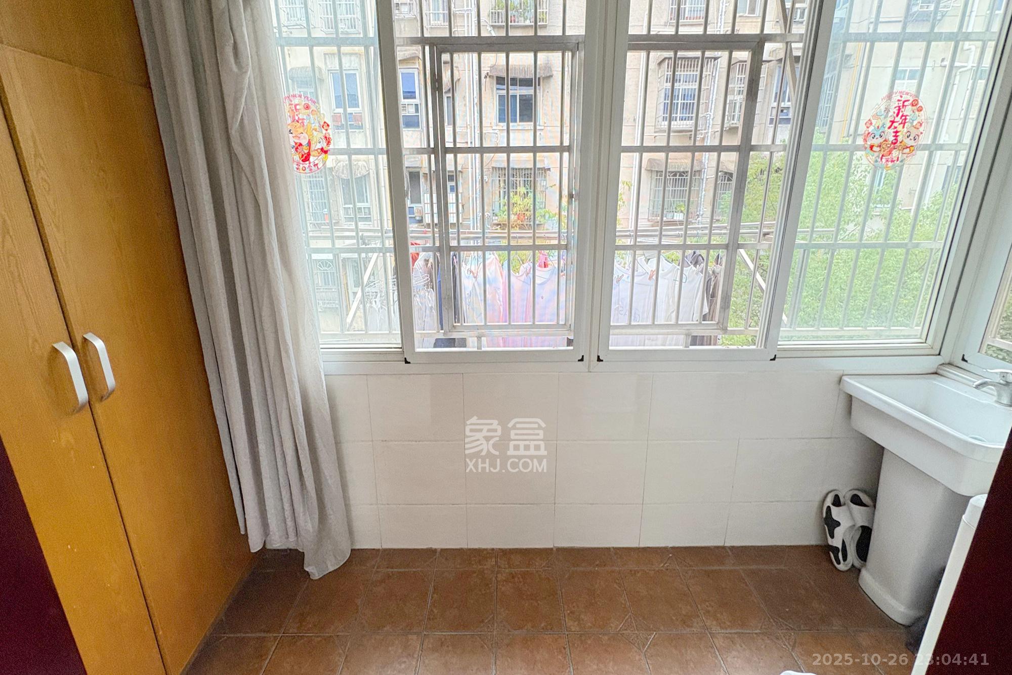 司法厅宿舍 4室2厅2卫 166.0万 司法厅宿舍 4室2厅2卫 166.0万阳台