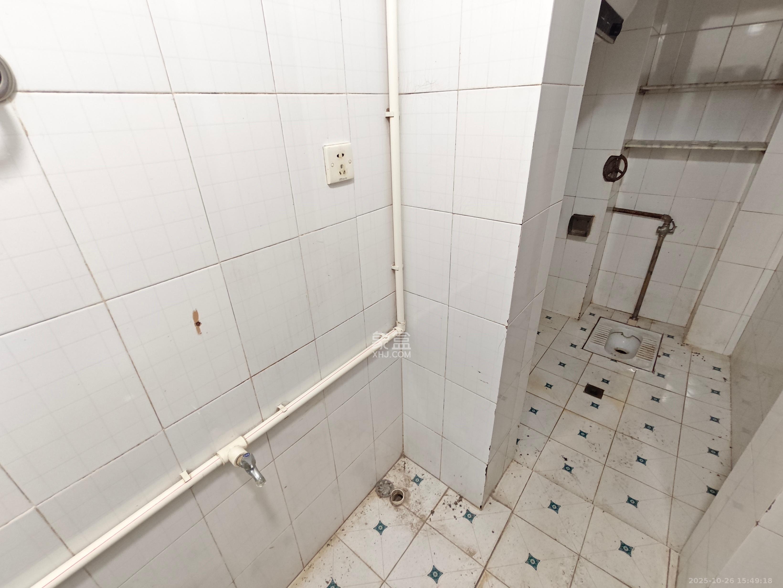 万利新村  3室2厅2卫    1800.0元/月室内图