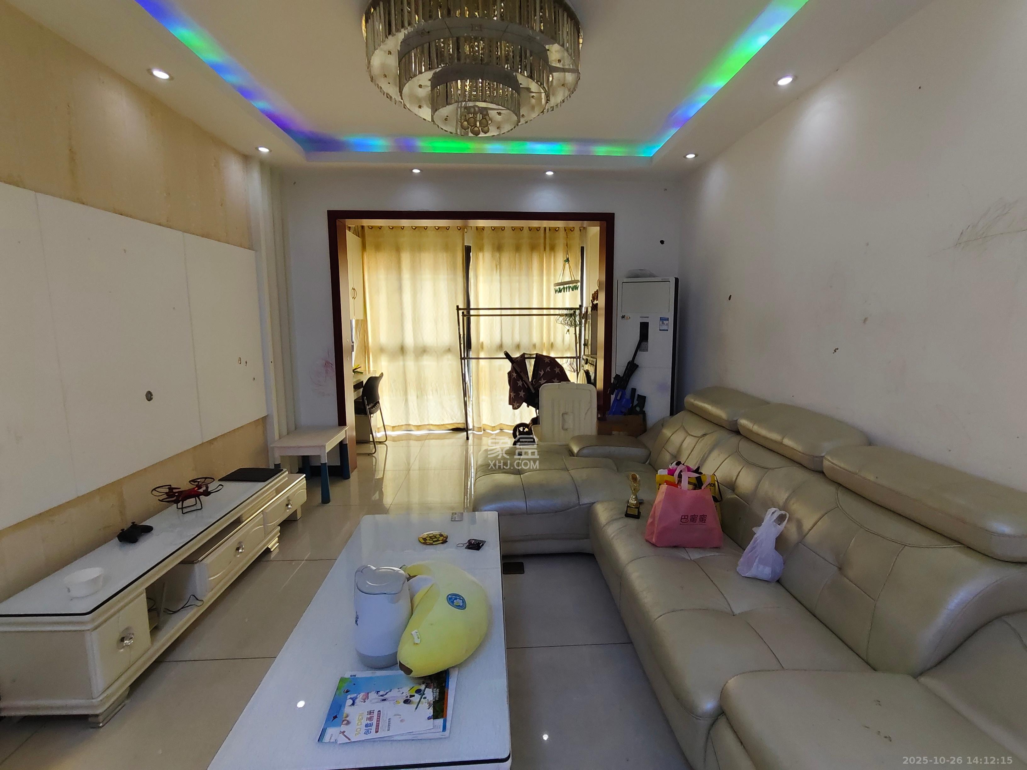 海伦春天  2室2厅1卫    1700.0元/月 海伦春天  2室2厅1卫    1700.0元/月室内图1