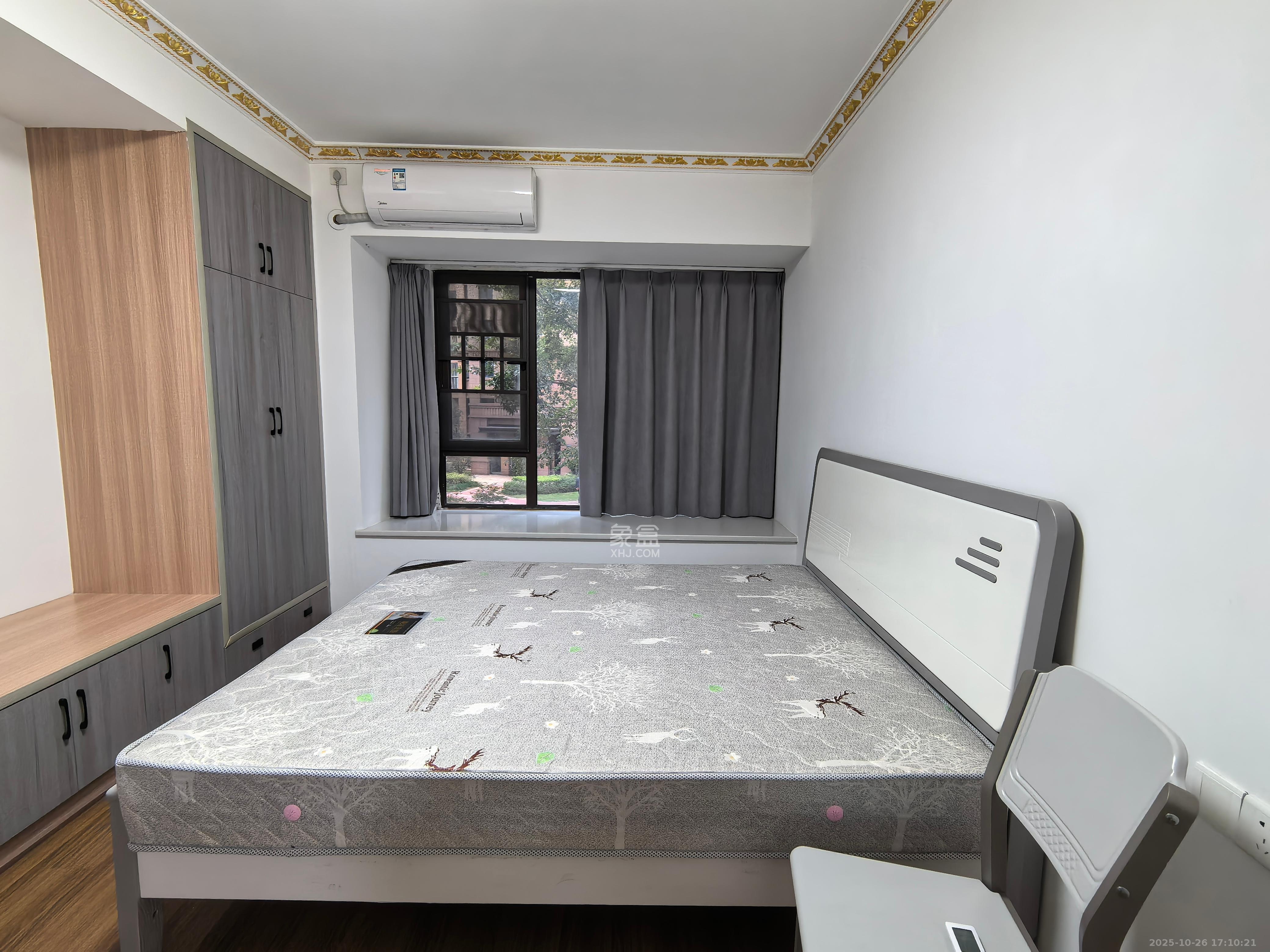 奥克斯缔壹城 4室2厅2卫 3000.0元/月 奥克斯缔壹城 4室2厅2卫 3000.0元/月室内图