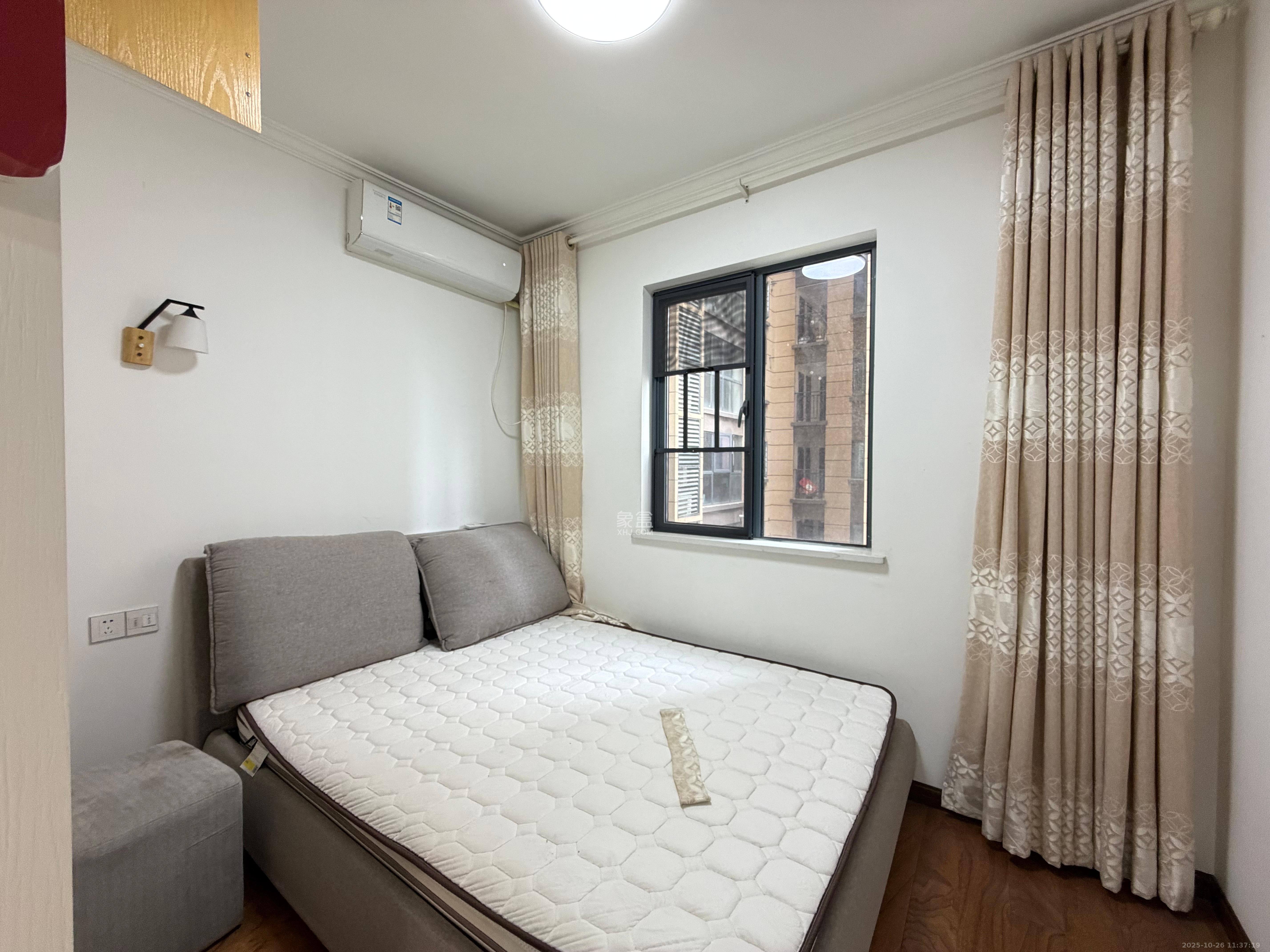 荣盛花语书苑  3室2厅1卫    2800.0元/月室内图