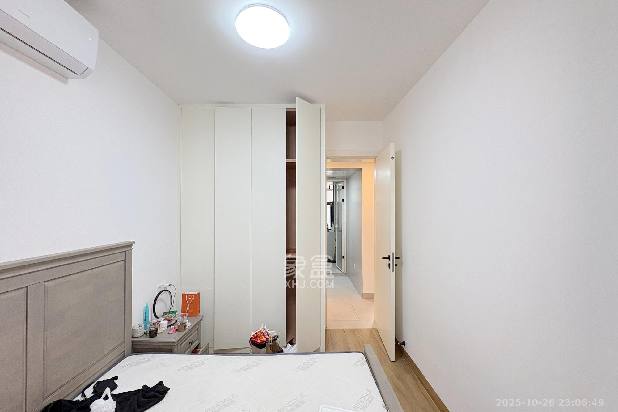 新富城 3室2厅1卫 110.0万 新富城 3室2厅1卫 110.0万卧室