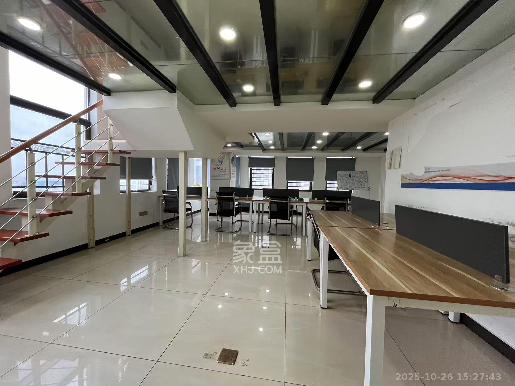 华润置地广场二期 2室2厅1卫 4700.0元/月 华润置地广场二期 2室2厅1卫 4700.0元/月室内图