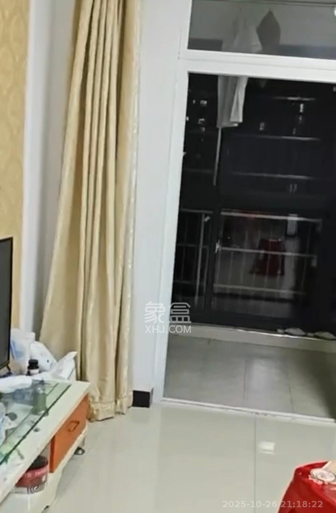 星城新宇桃花苑 1室2厅1卫 1600.0元/月 星城新宇桃花苑 1室2厅1卫 1600.0元/月室内图