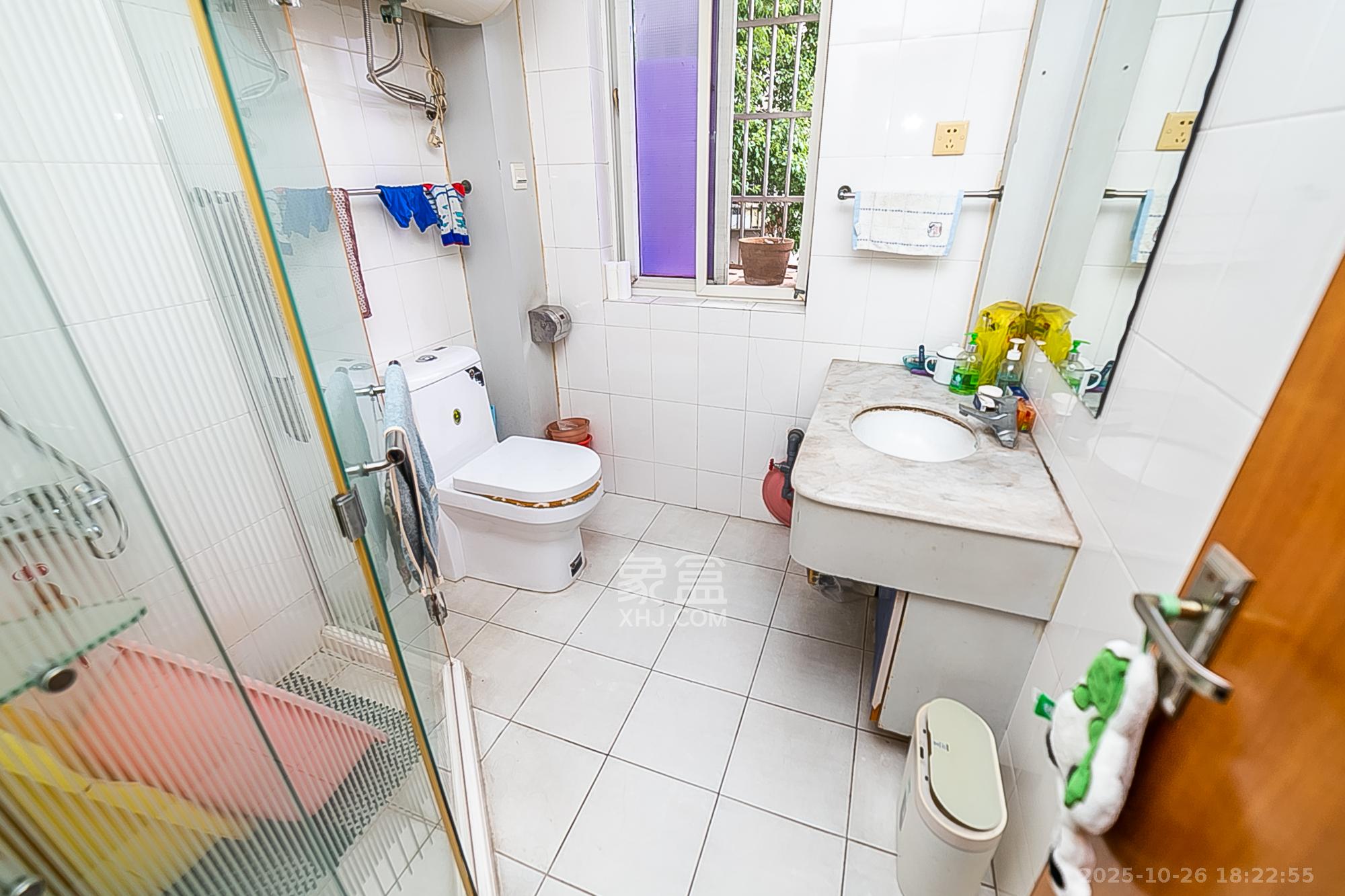 丽江翠园  3室2厅1卫    66.8万卫生间