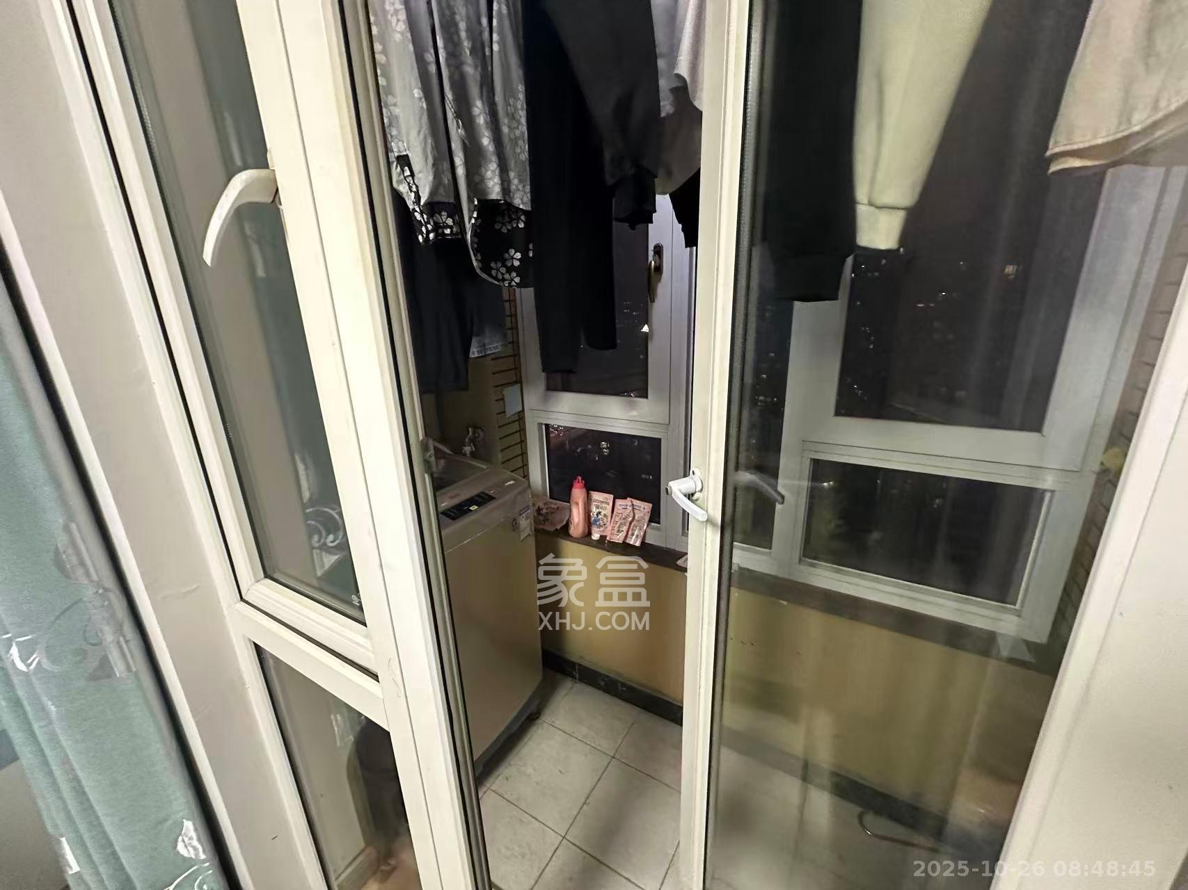 金地格林公馆  3室1厅2卫    3000.0元/月 金地格林公馆  3室1厅2卫    3000.0元/月室内图