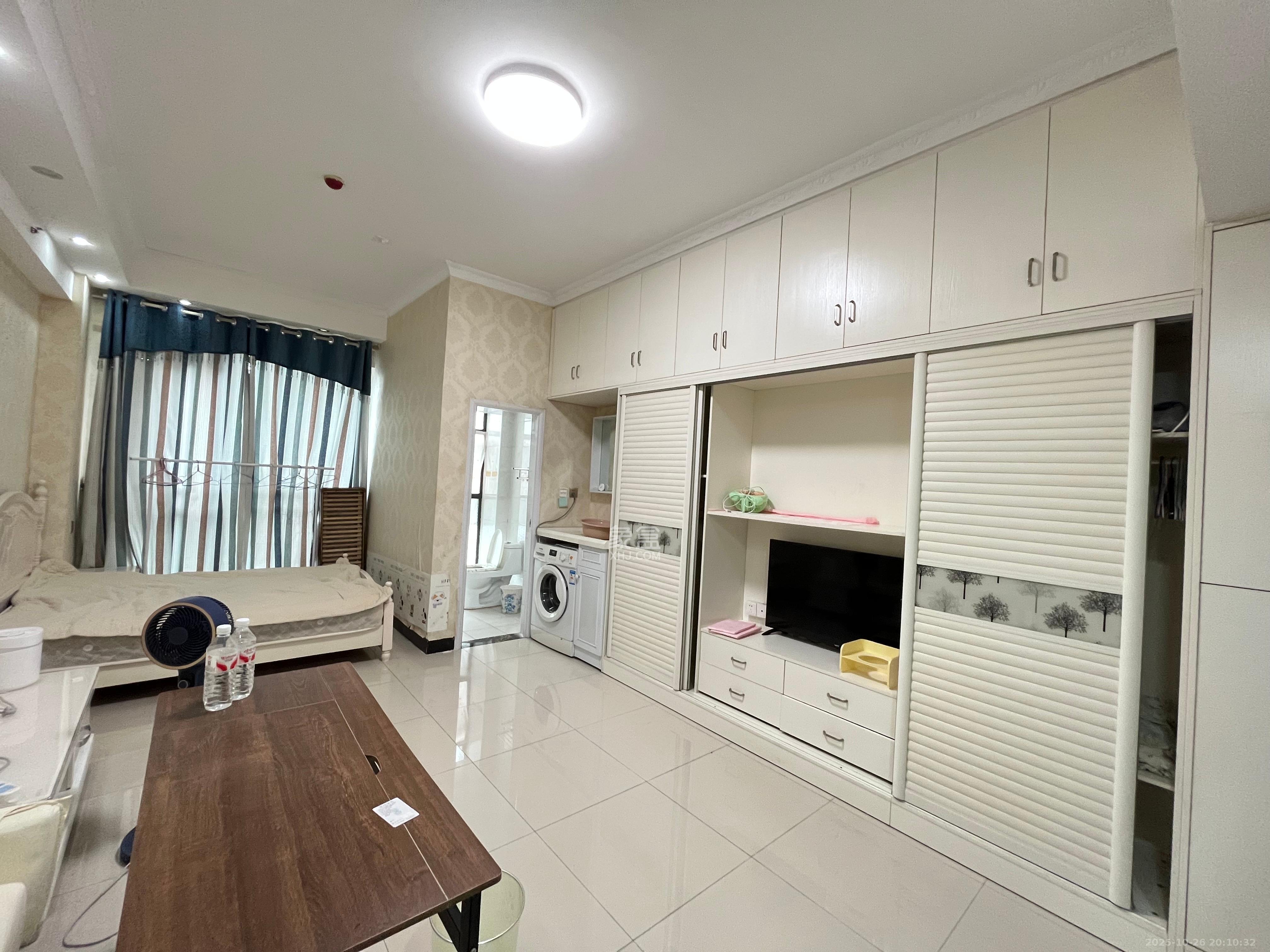 红橡华园(菲莎公馆)  1室1厅1卫    1400.0元/月 红橡华园(菲莎公馆)  1室1厅1卫    1400.0元/月室内图