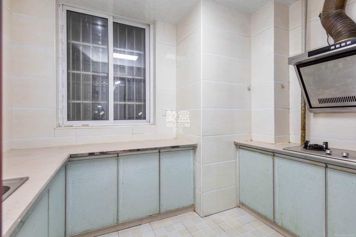 爵士湘 2室2厅1卫 34.0万 爵士湘 2室2厅1卫 34.0万厨房