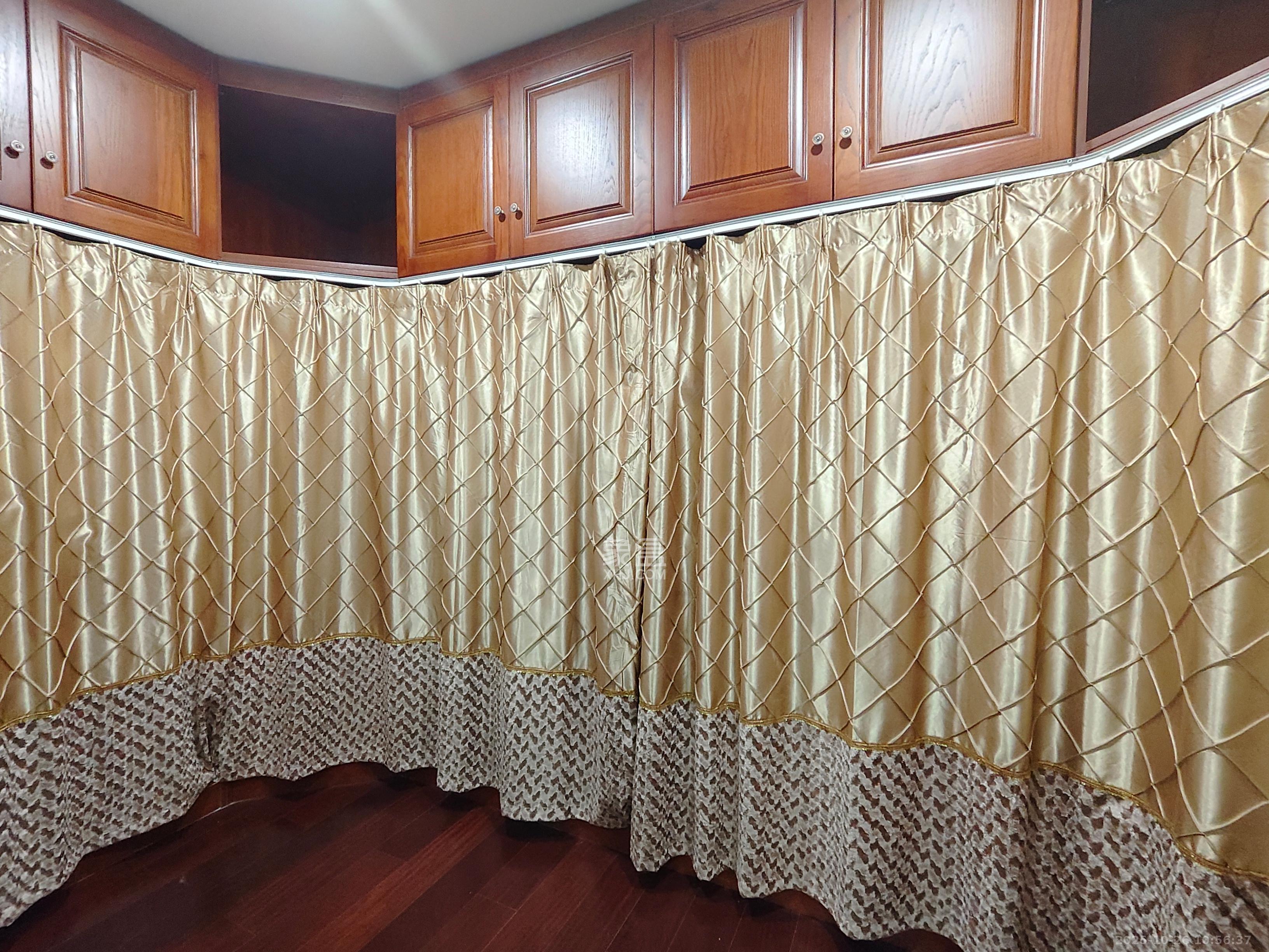 恒大名都  3室2厅1卫    3300.0元/月室内图