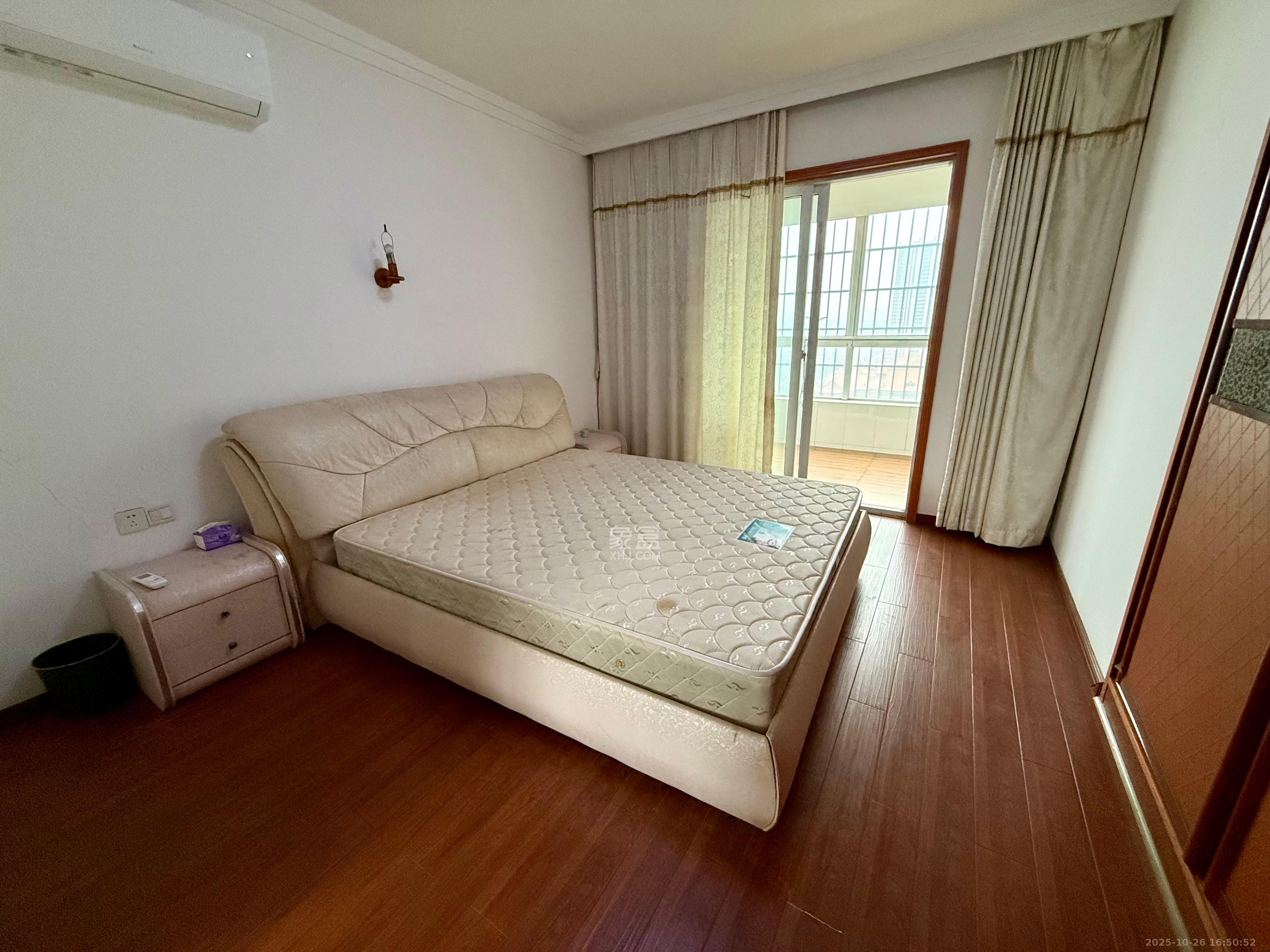 月湖兰庭  2室2厅2卫    2500.0元/月室内图