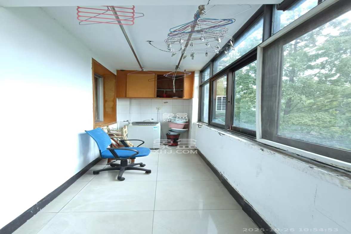 人民新村 3室1厅1卫 1800.0元/月 人民新村 3室1厅1卫 1800.0元/月室内图