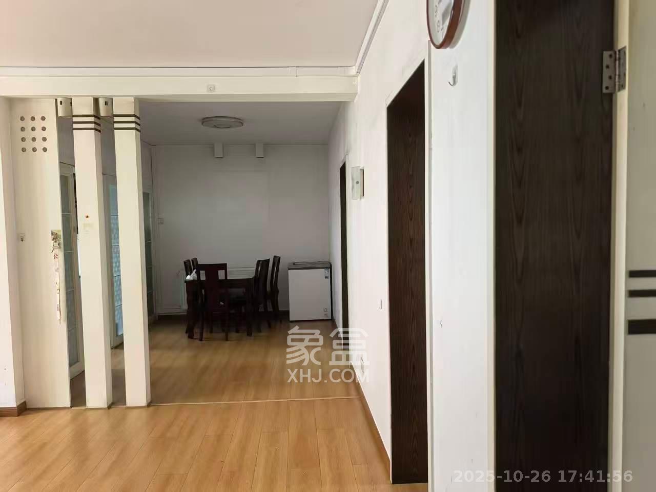 湘卫花苑  3室2厅1卫    2280.0元/月 湘卫花苑  3室2厅1卫    2280.0元/月室内图