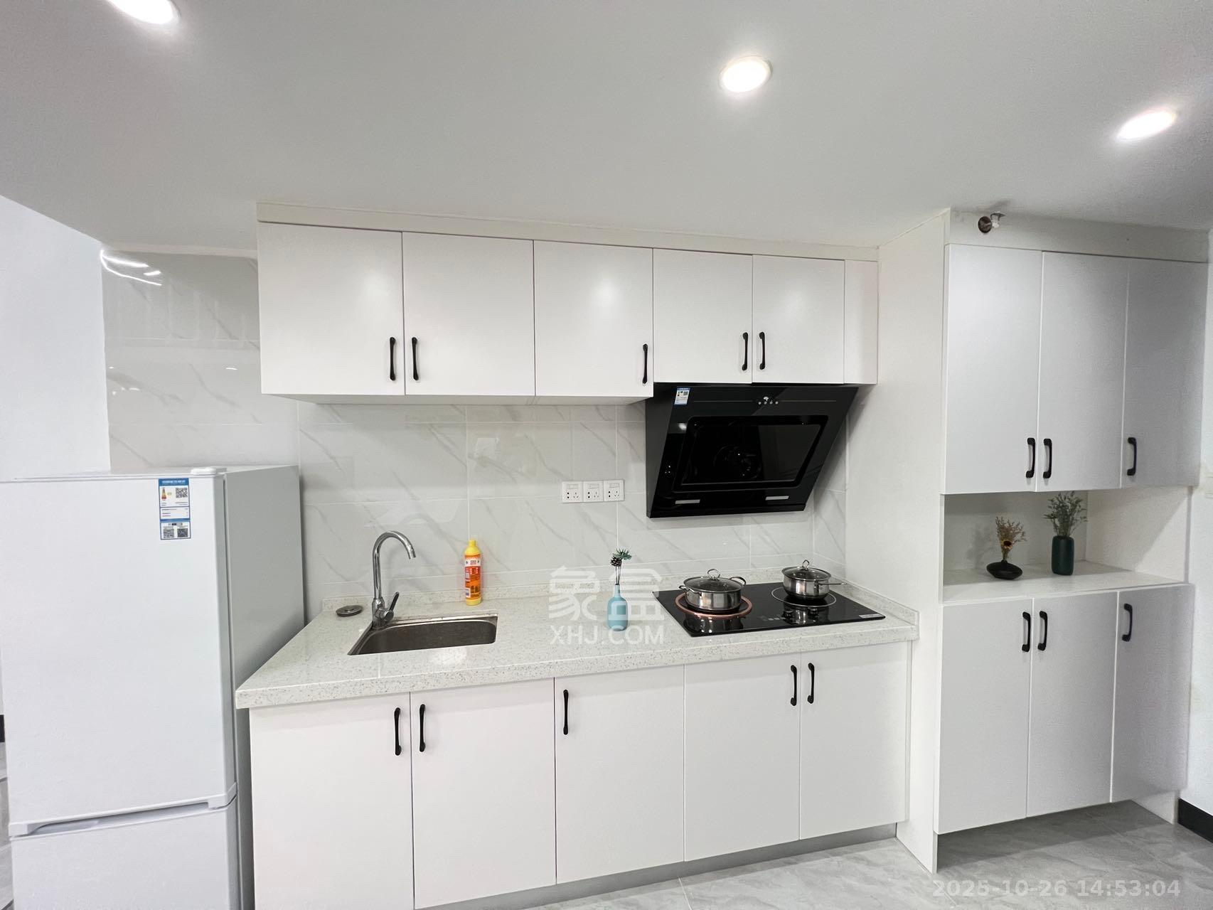 裕天国际商汇中心 1室1厅1卫 1700.0元/月 裕天国际商汇中心 1室1厅1卫 1700.0元/月室内图