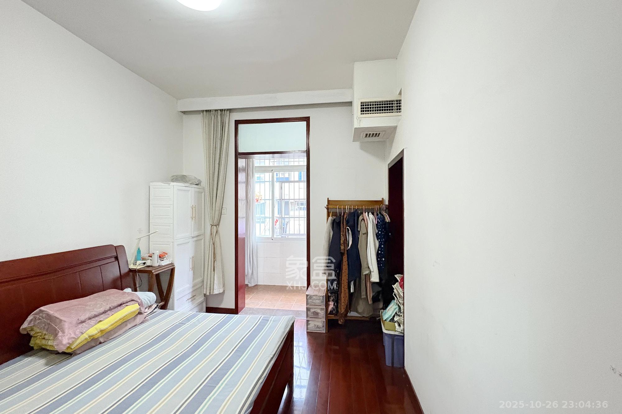 司法厅宿舍 4室2厅2卫 166.0万 司法厅宿舍 4室2厅2卫 166.0万卧室