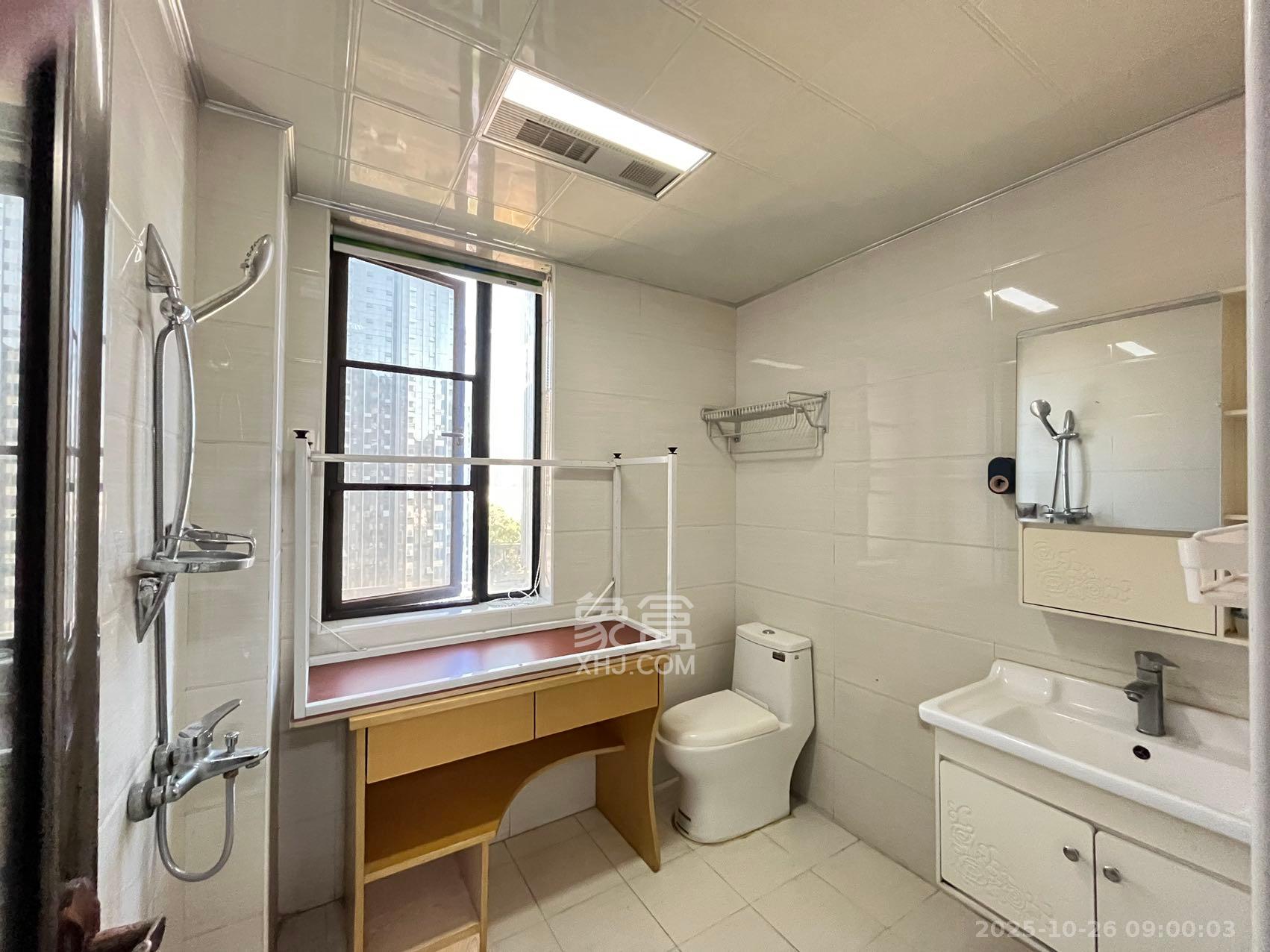 中南红领邦（红星嘉和苑）  3室1厅2卫    2400.0元/月室内图