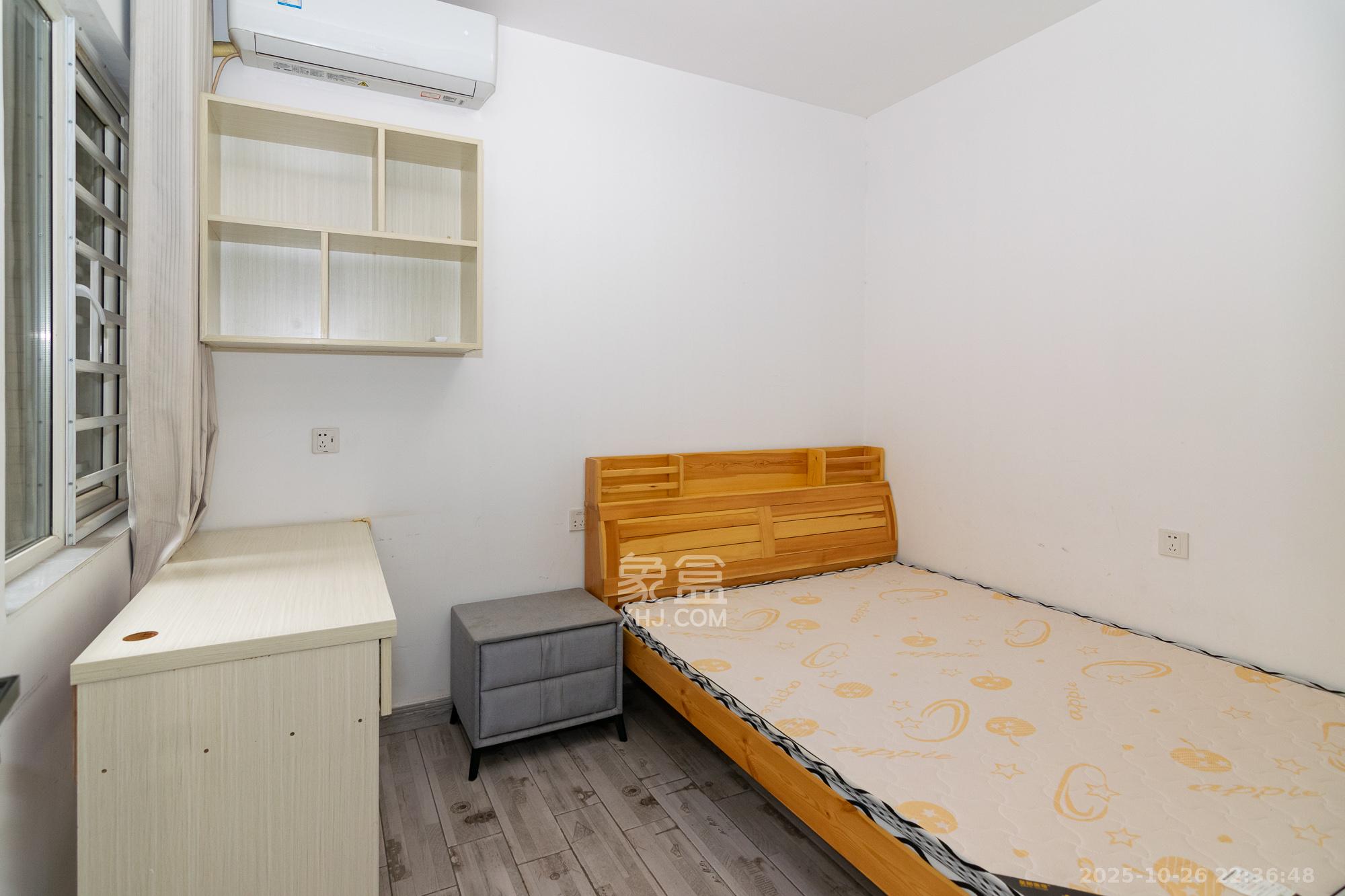 金地三千府(金地湖山樾、金地自在城)  2室2厅1卫    45.0万 金地三千府(金地湖山樾、金地自在城)  2室2厅1卫    45.0万卧室