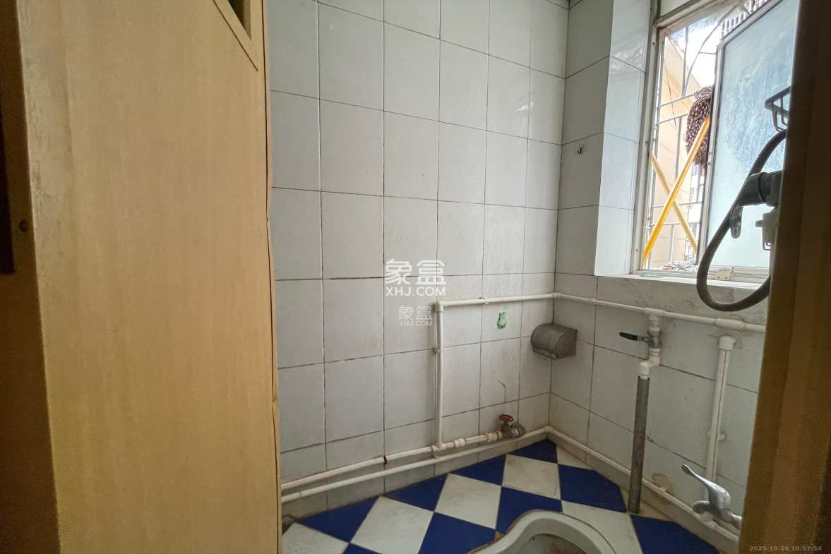 湘农桥社区 2室1厅1卫 1800.0元/月 湘农桥社区 2室1厅1卫 1800.0元/月室内图