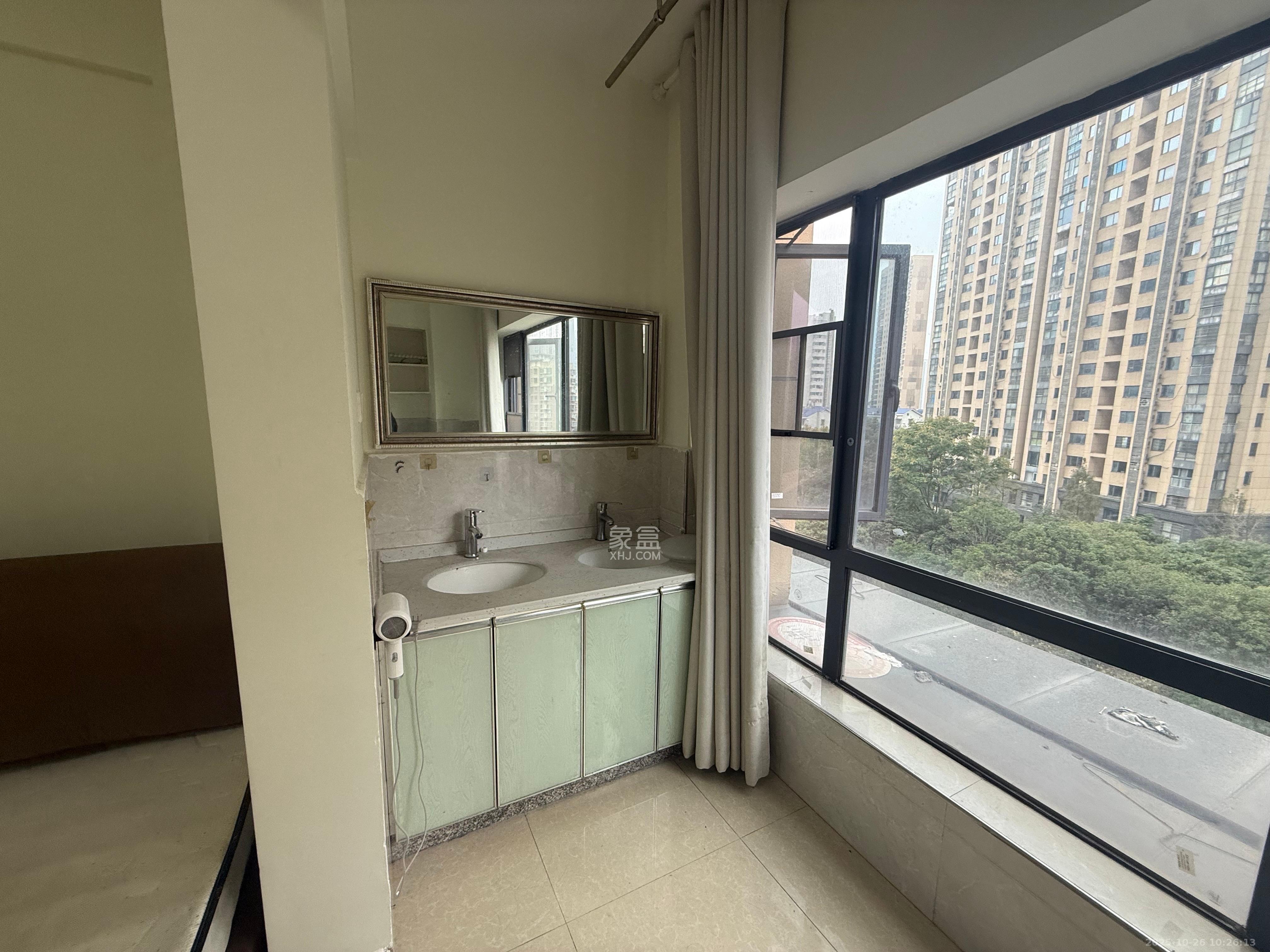 润芳园  1室1厅1卫    1600.0元/月室内图