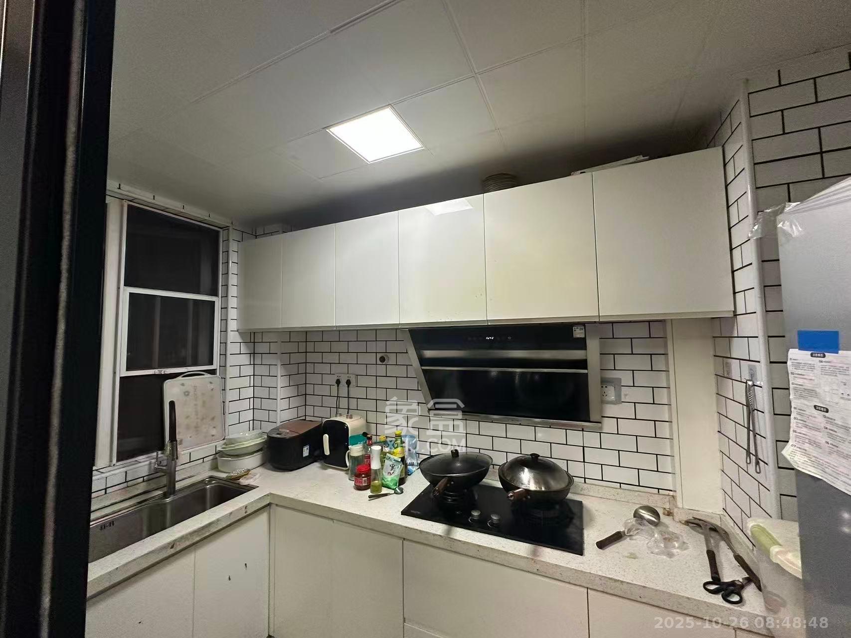 金地格林公馆  3室1厅2卫    3000.0元/月 金地格林公馆  3室1厅2卫    3000.0元/月室内图