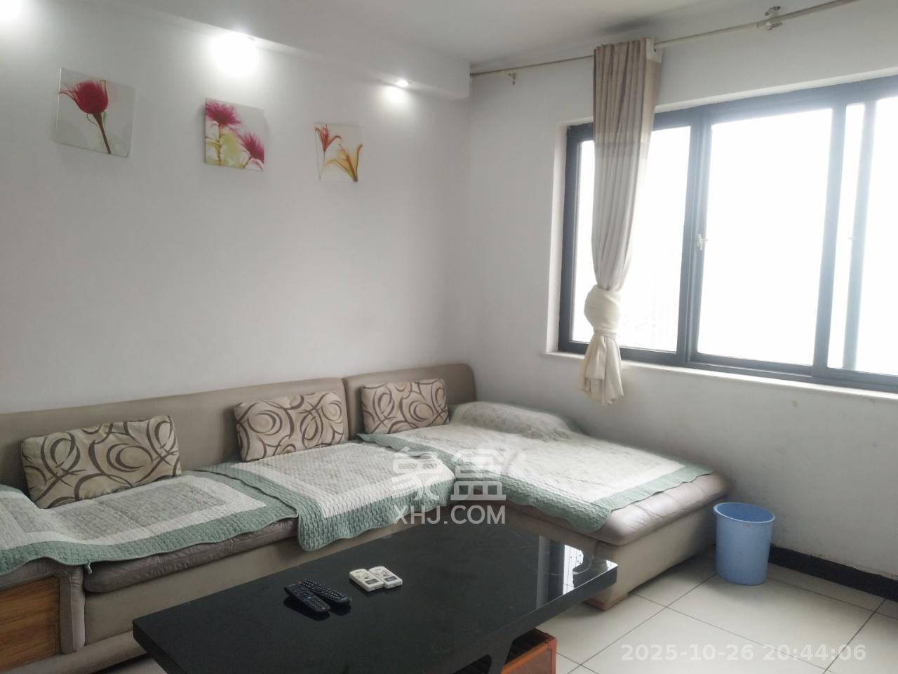 麓江春  2室1厅1卫    2300.0元/月室内图