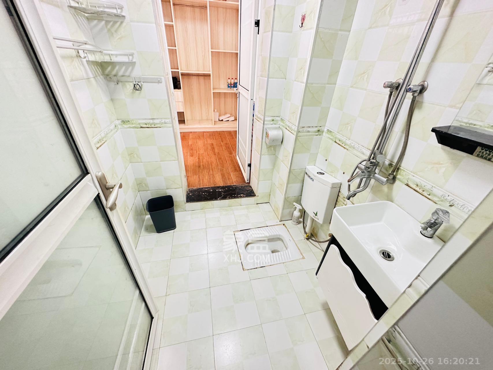 上河国际C区  3室2厅1卫    2500.0元/月室内图