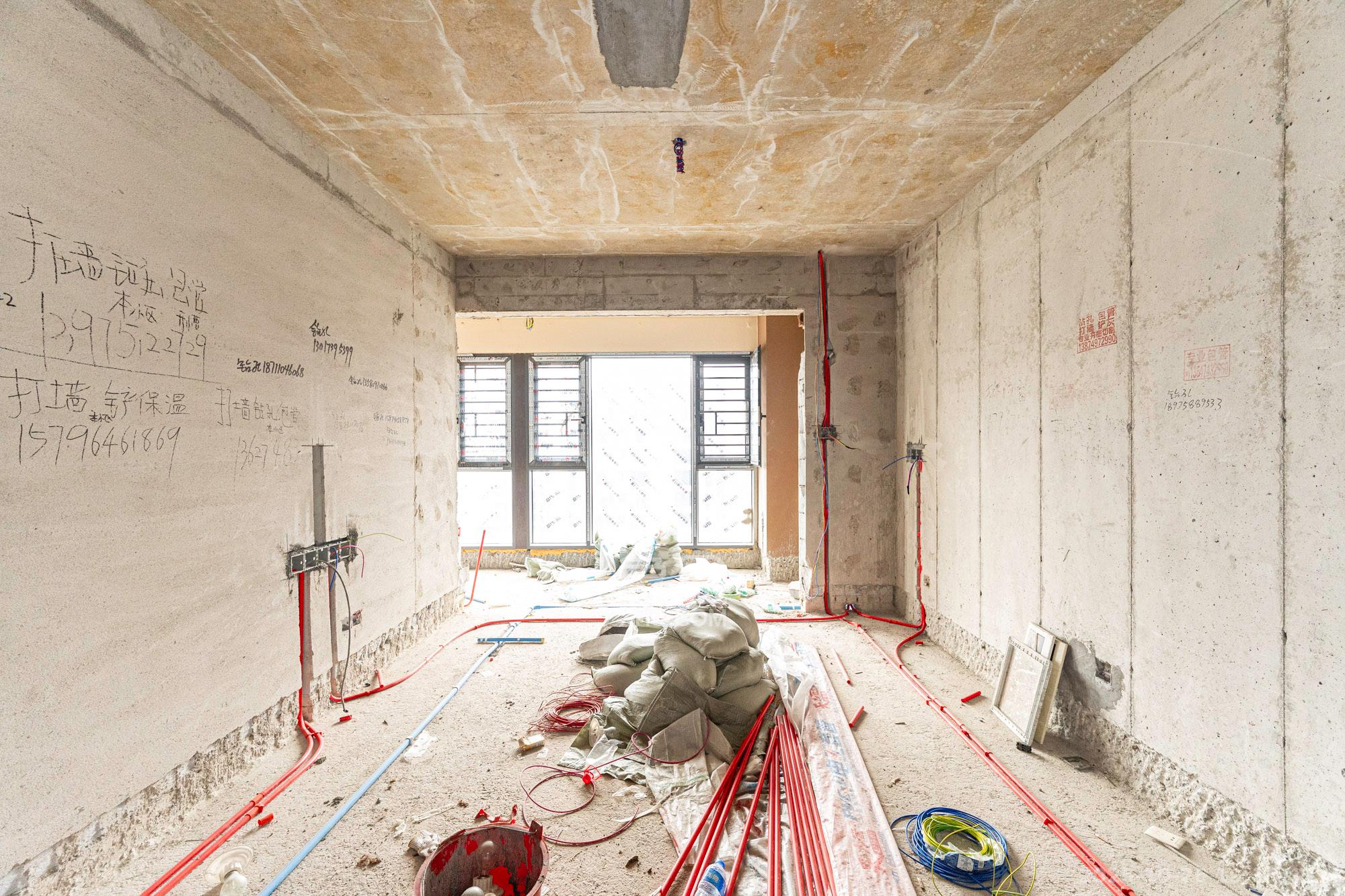 兴进珺府  3室2厅1卫    74.8万 兴进珺府  3室2厅1卫    74.8万客厅