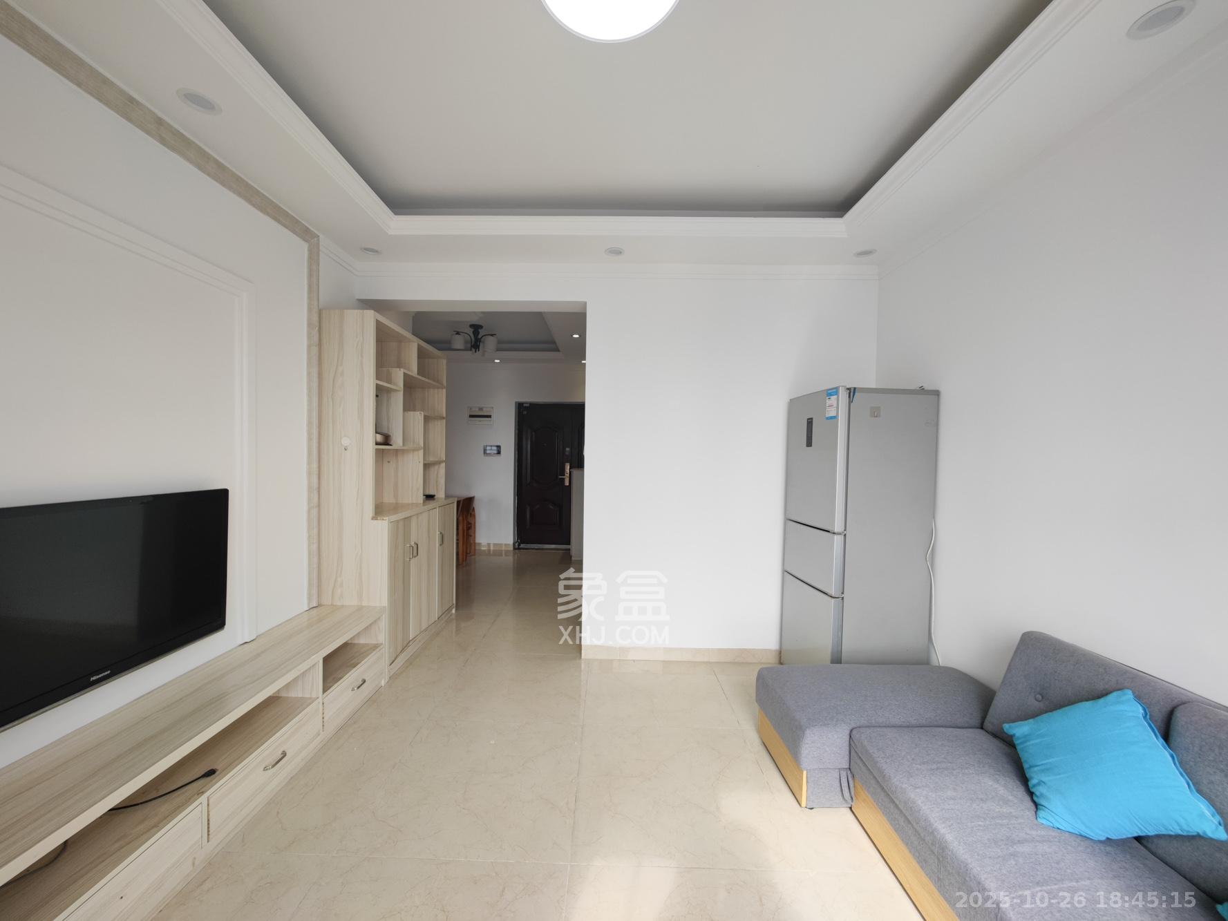 五矿万境水岸三期 2室2厅1卫 60.0万 五矿万境水岸三期 2室2厅1卫 60.0万客厅