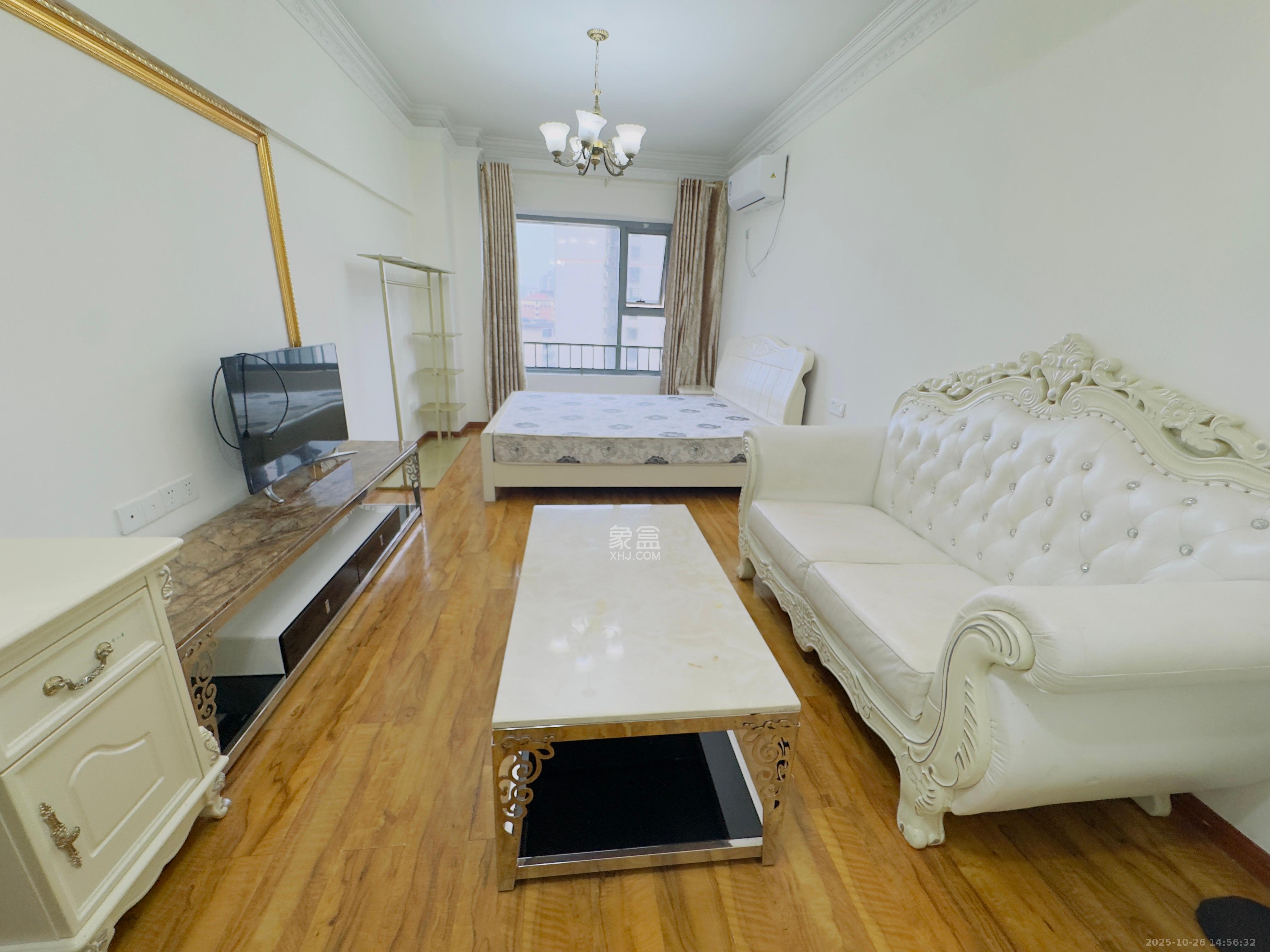 东怡外国（南湖一号)  1室1厅1卫    2000.0元/月