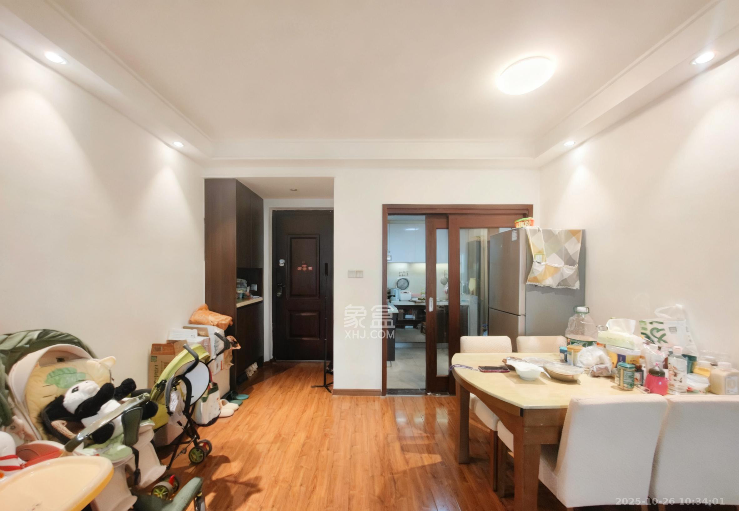 奥园誉景华府 3室2厅2卫 2300.0元/月 奥园誉景华府 3室2厅2卫 2300.0元/月室内图