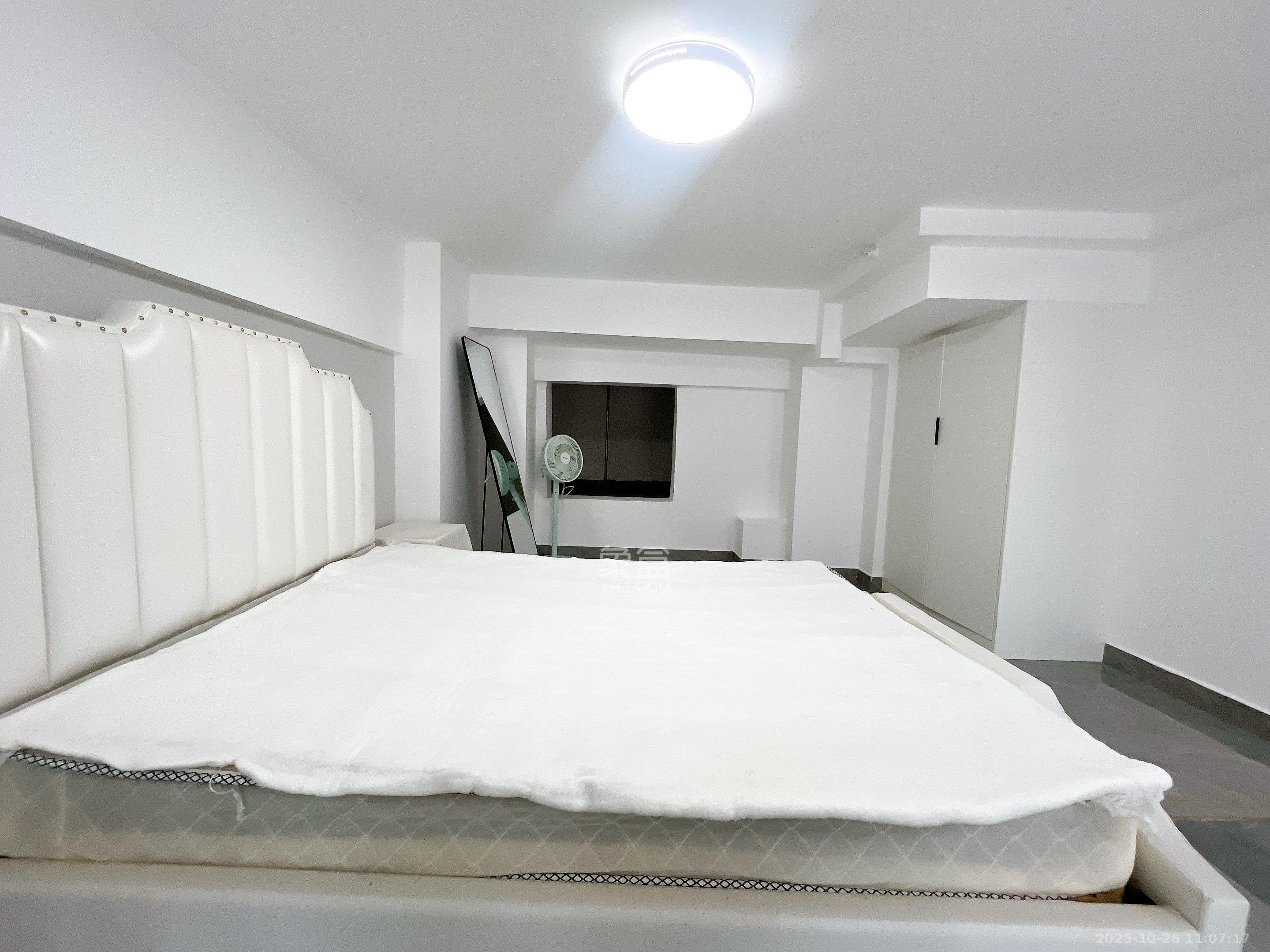 润和国际广场  1室1厅1卫    1800.0元/月 润和国际广场  1室1厅1卫    1800.0元/月室内图