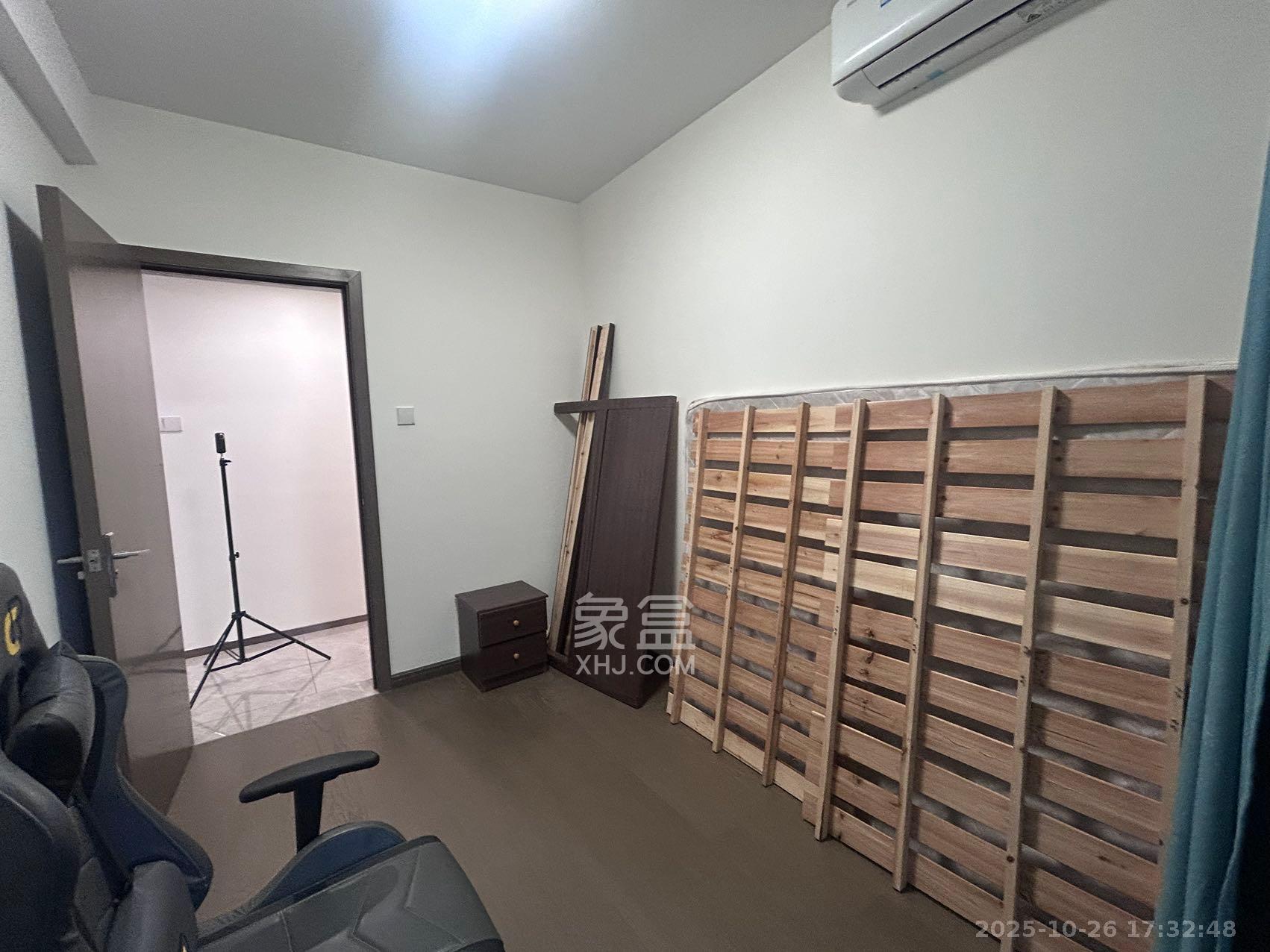 滨江府1913  4室2厅2卫    4800.0元/月 滨江府1913  4室2厅2卫    4800.0元/月室内图